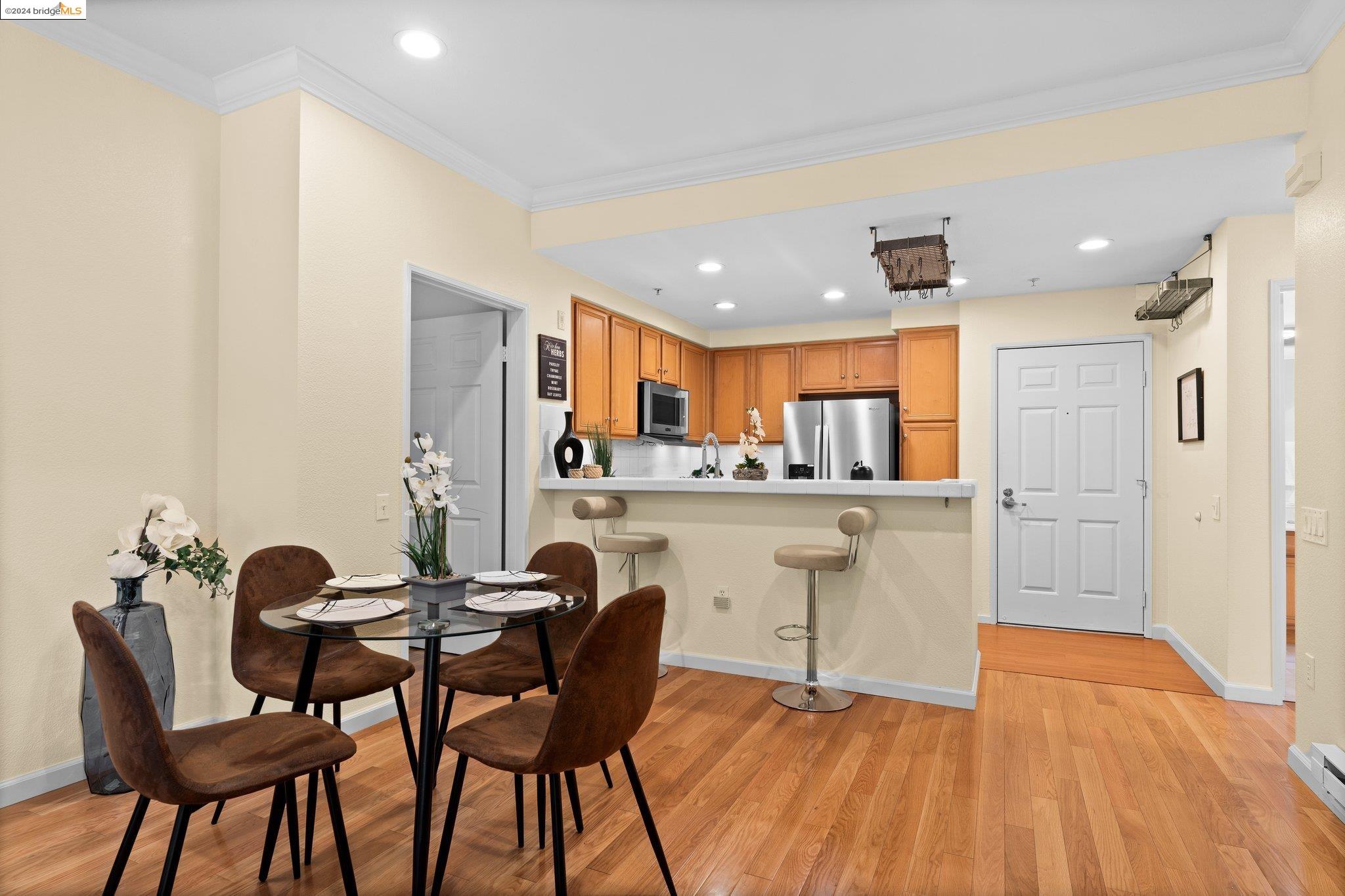 180 Caldecott Ln # 119