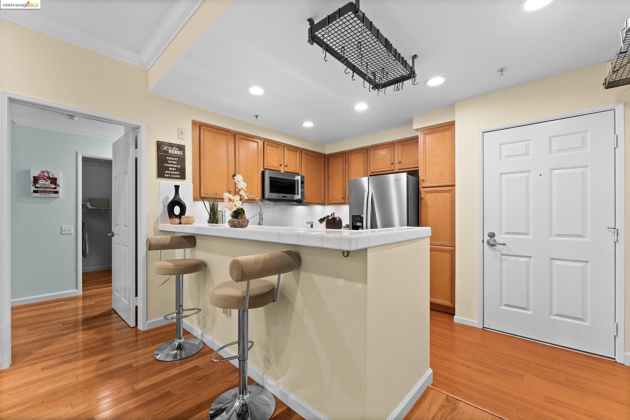 180 Caldecott Ln # 119