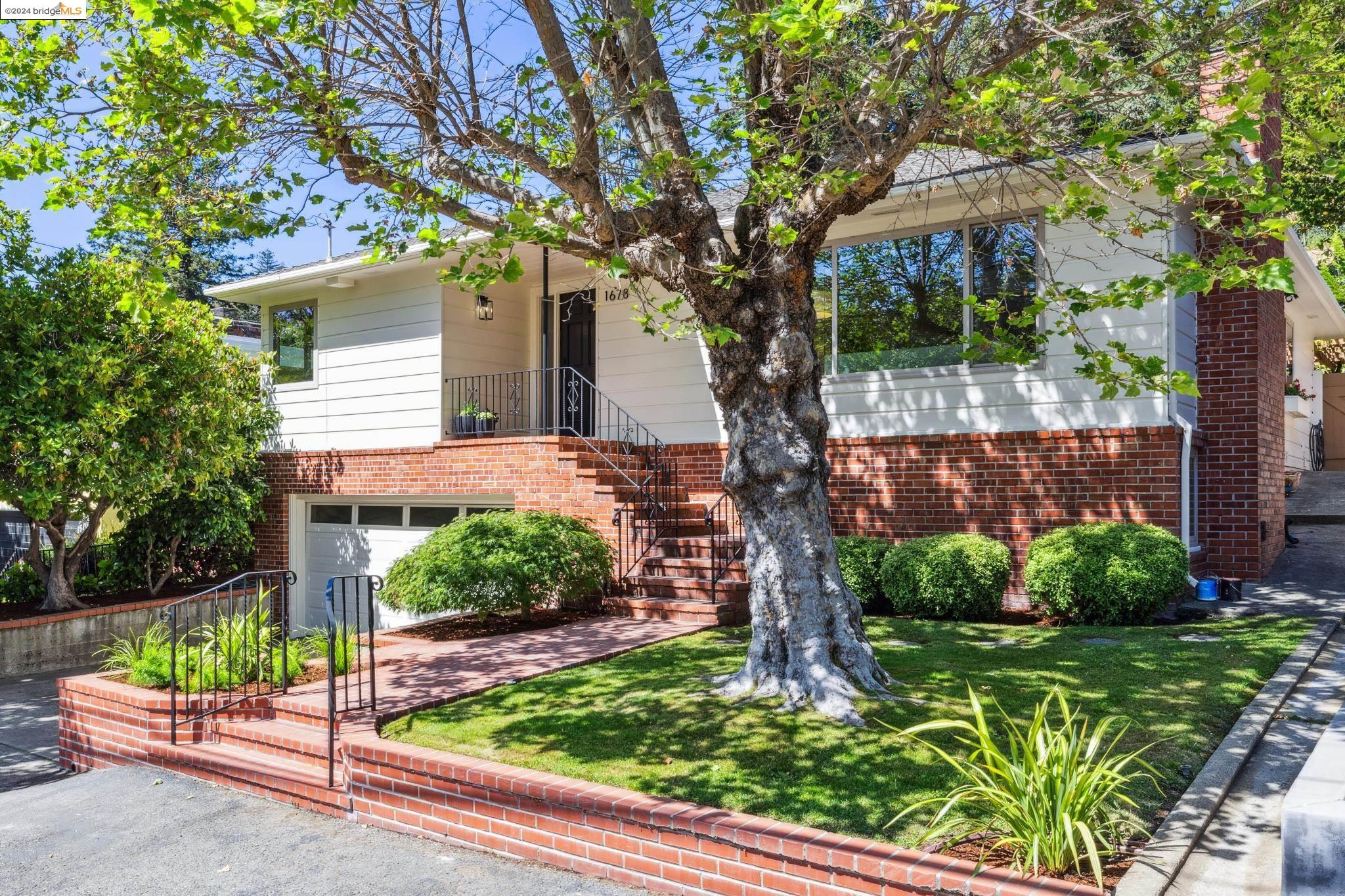 1678 Mountain Blvd