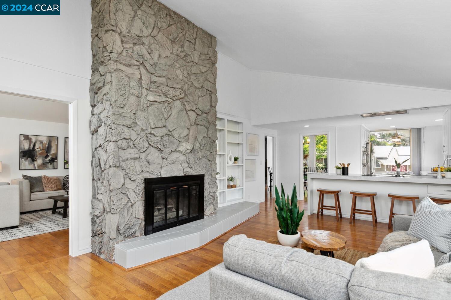 451 Fernwood Dr