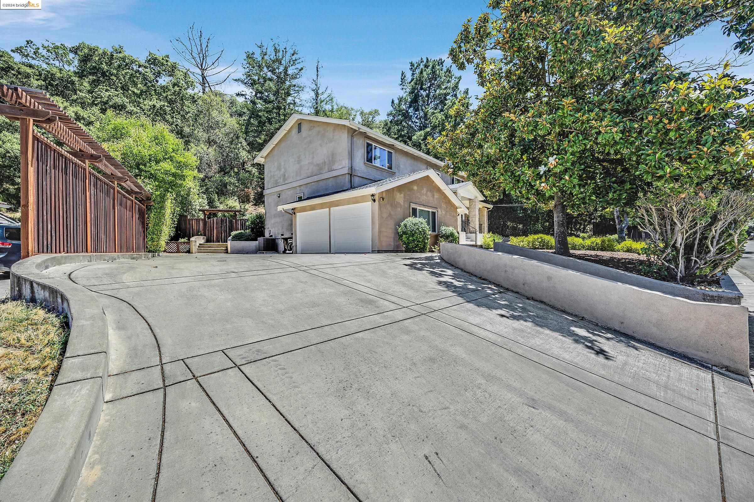 930 Acalanes Rd