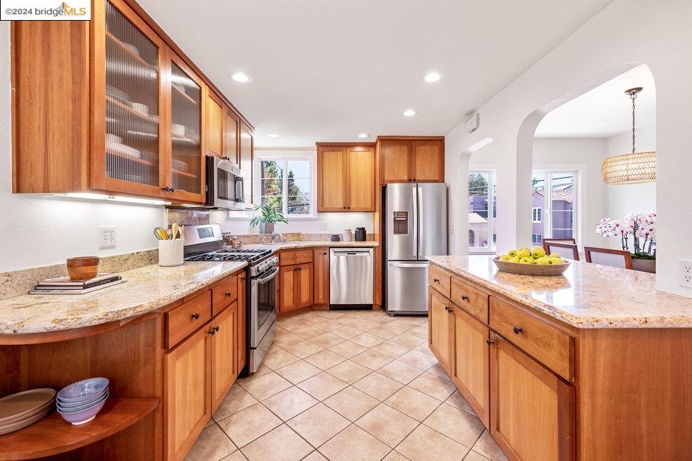 1660 Vista St