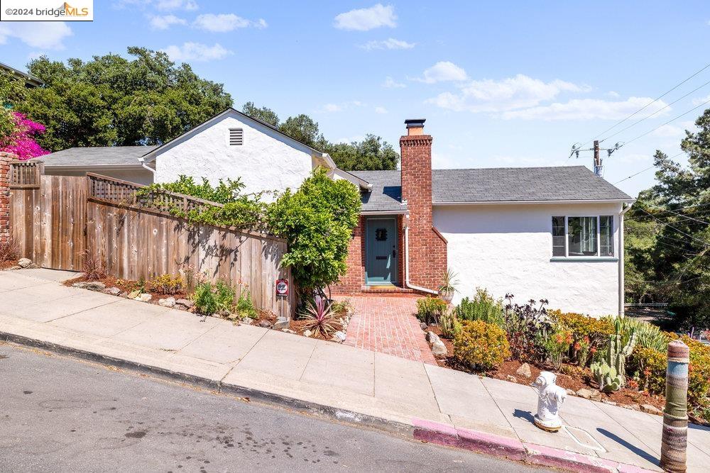 1660 Vista St