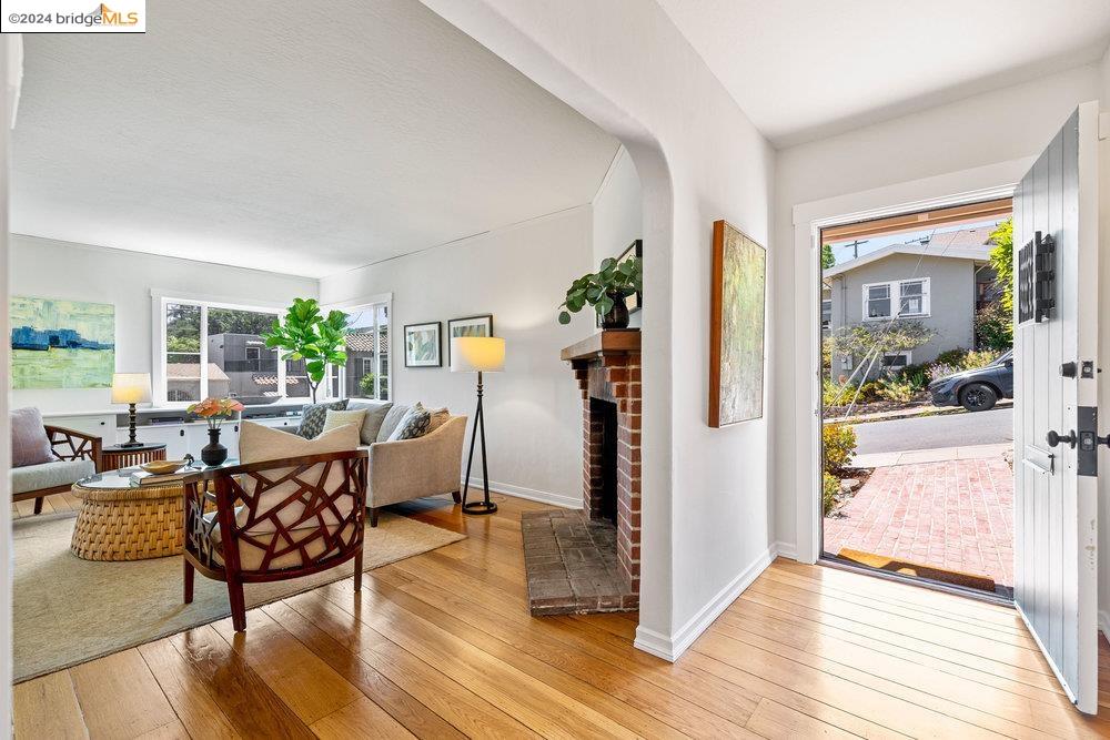 1660 Vista St