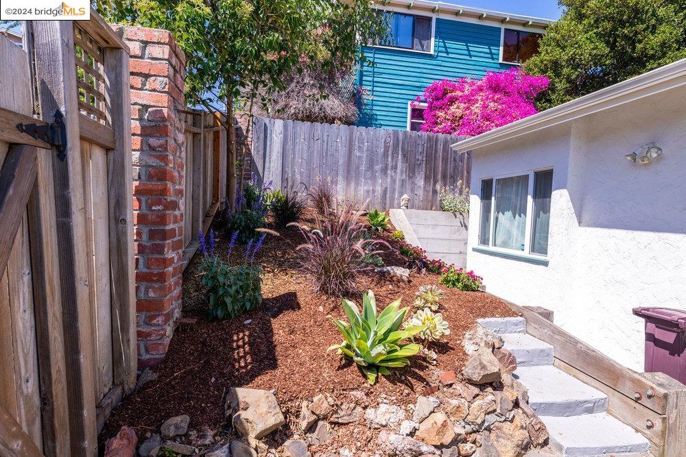 1660 Vista St