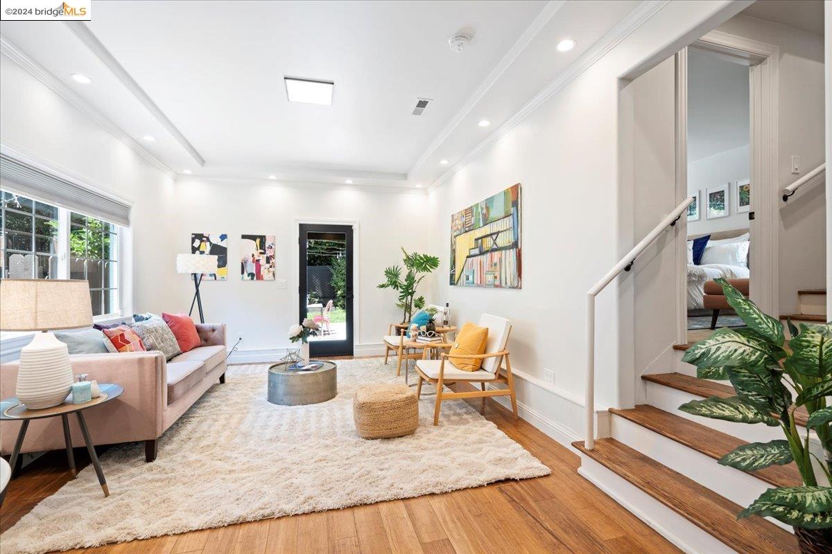 2545 Best Ave
