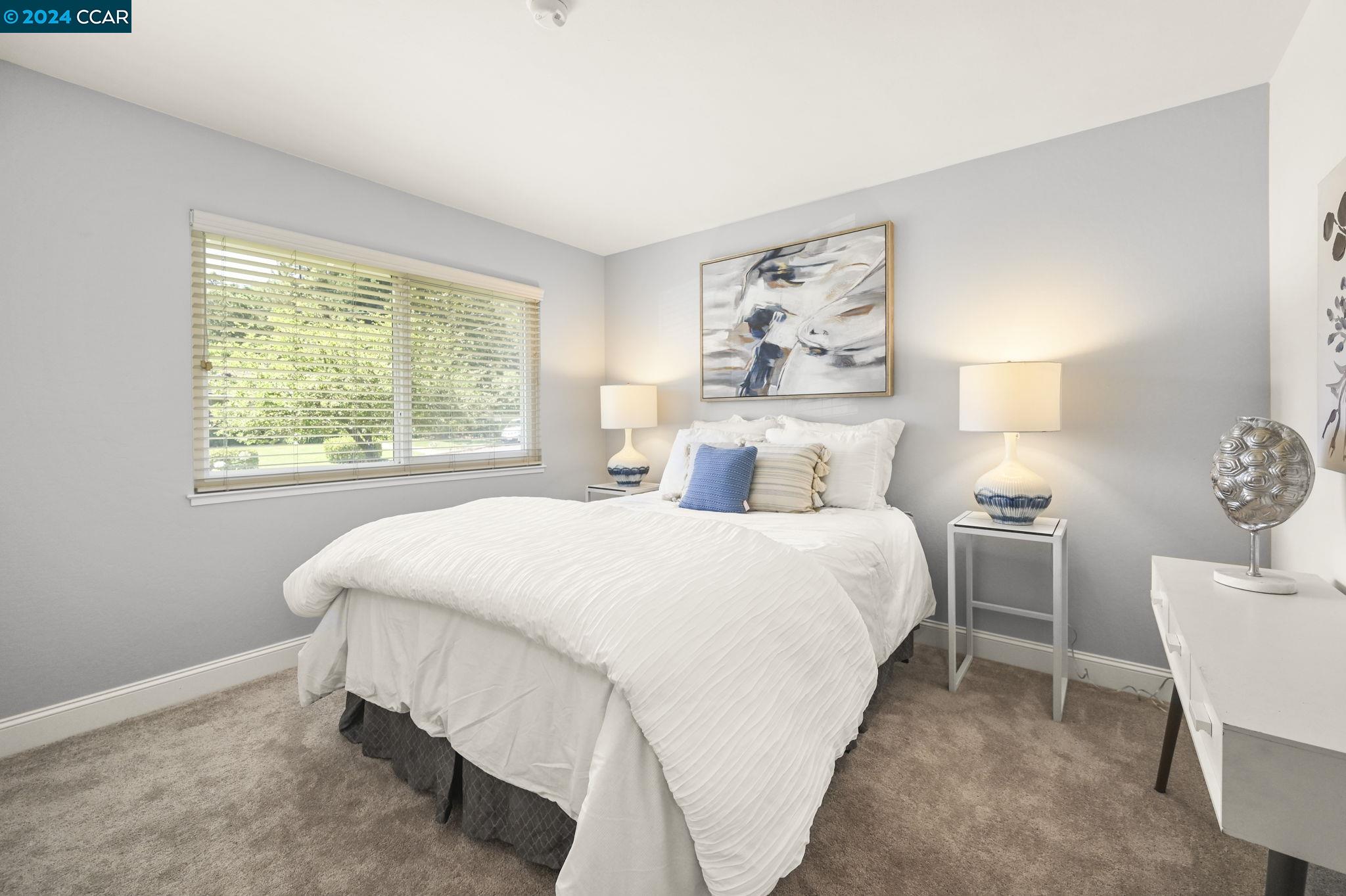 2033 Mohawk Dr