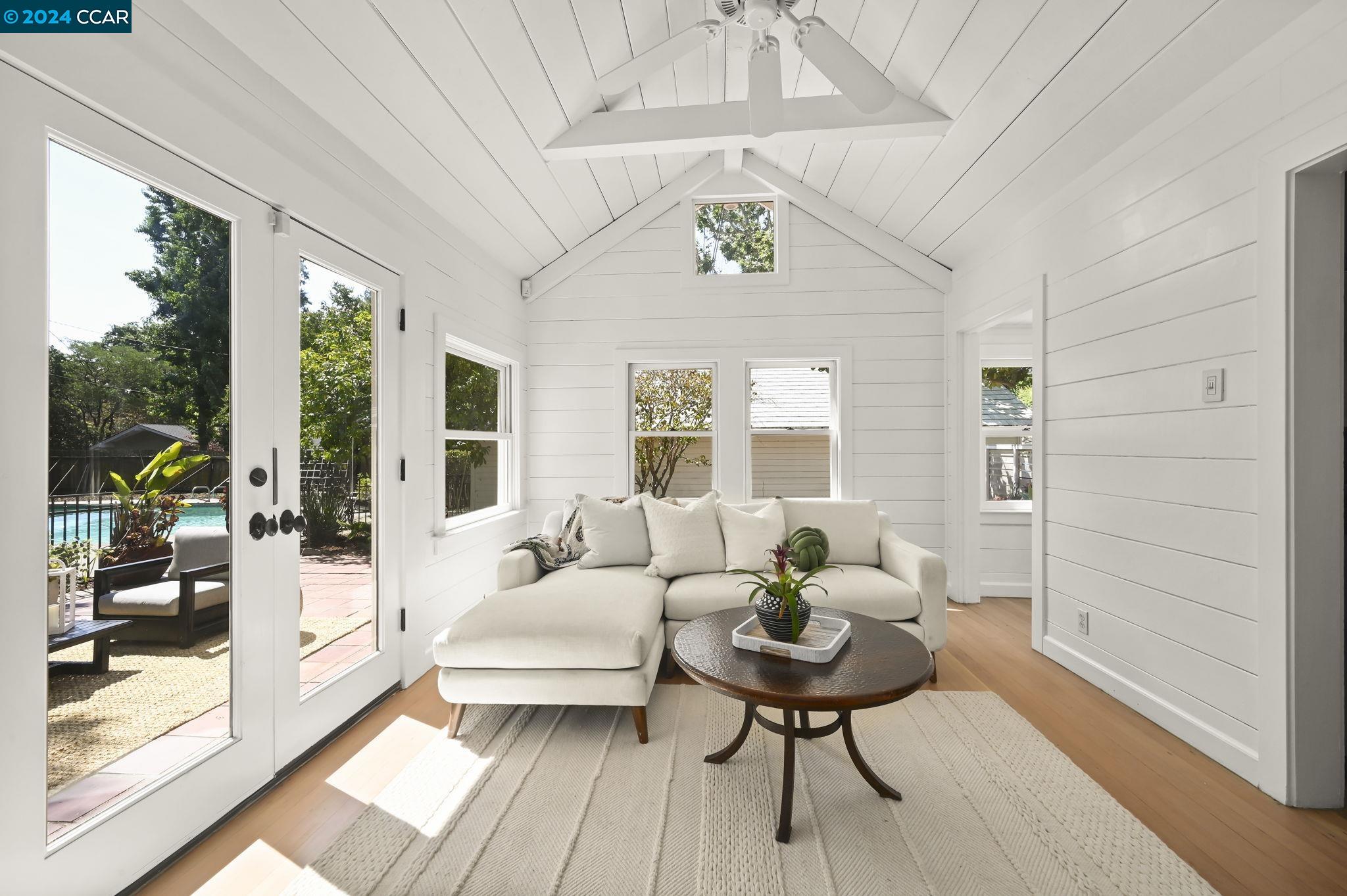 3161 Stanwood