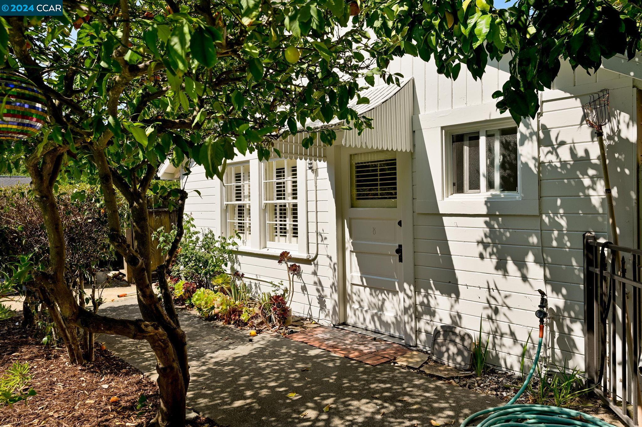 3161 Stanwood