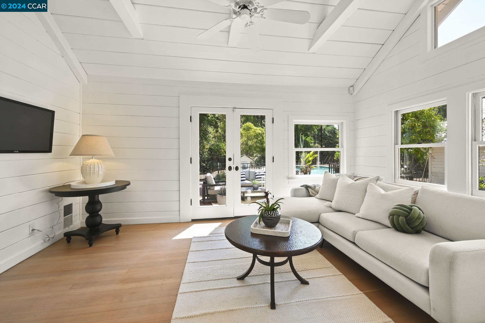 3161 Stanwood