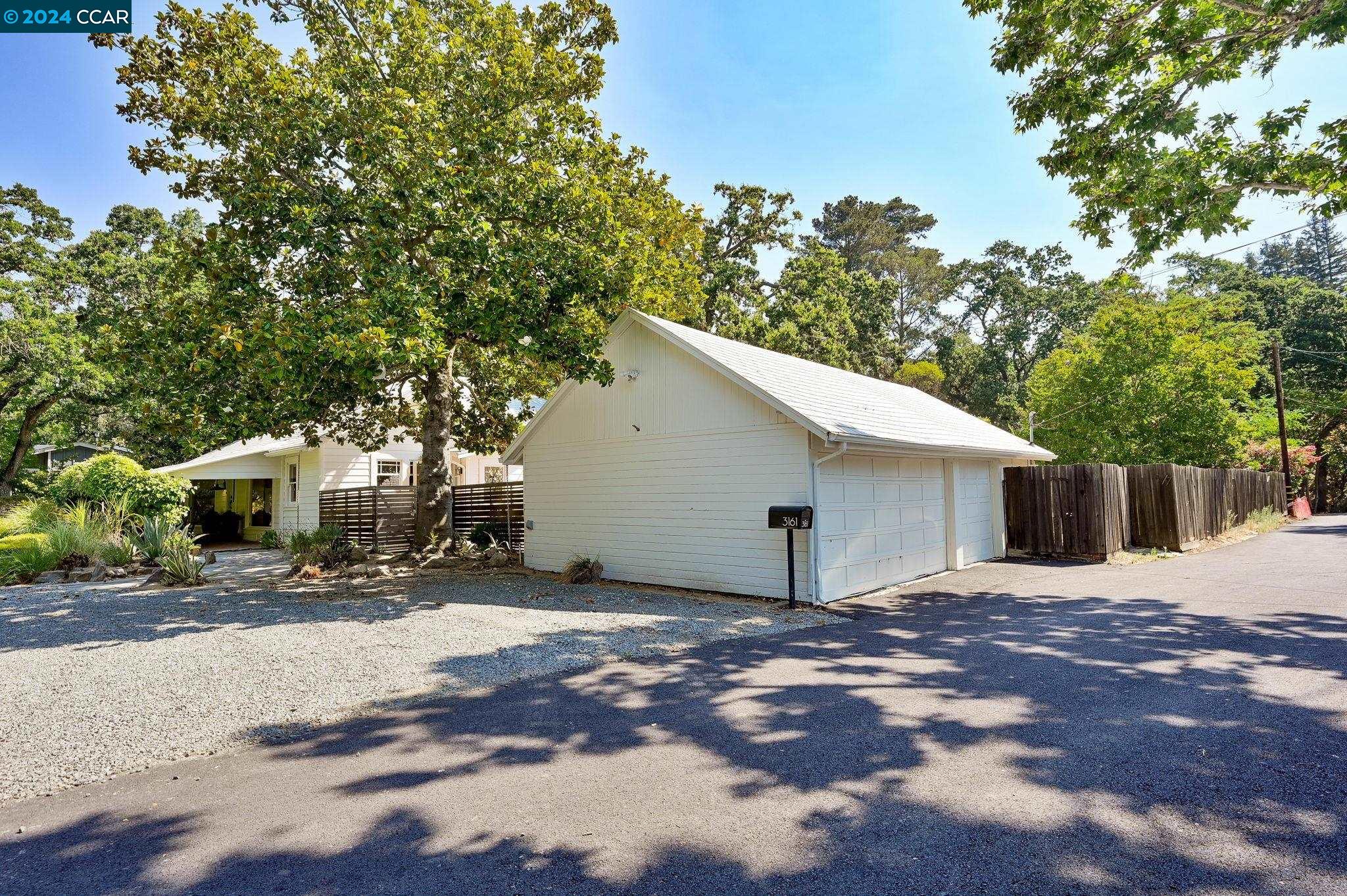 3161 Stanwood
