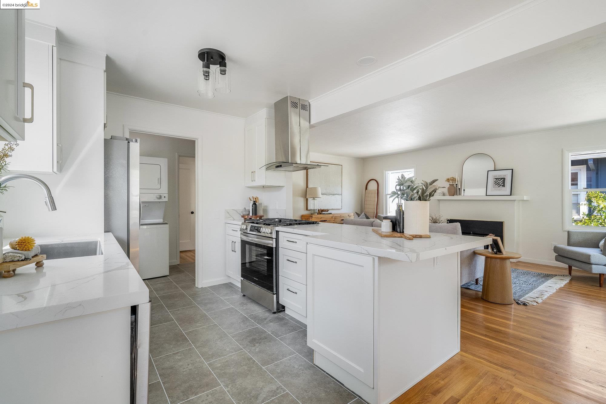1305 Lawrence