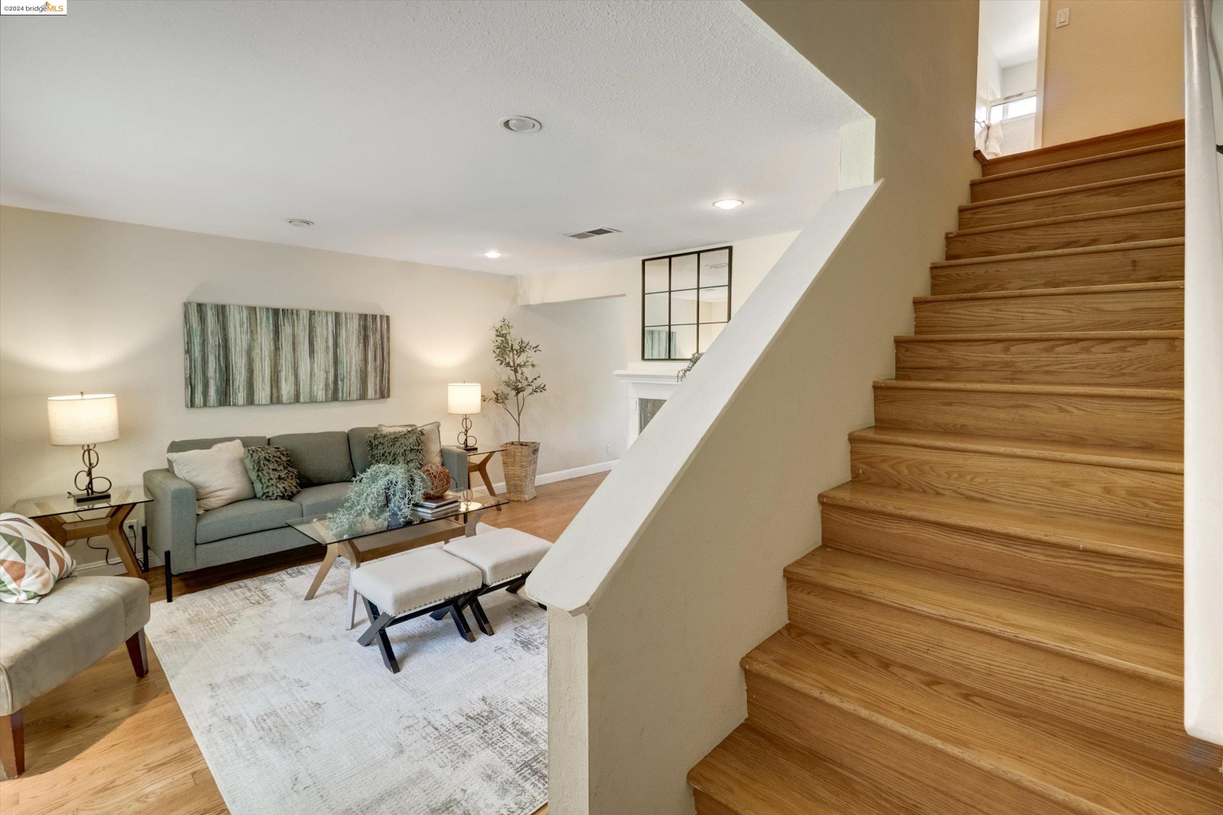 2738 Walnut Blvd