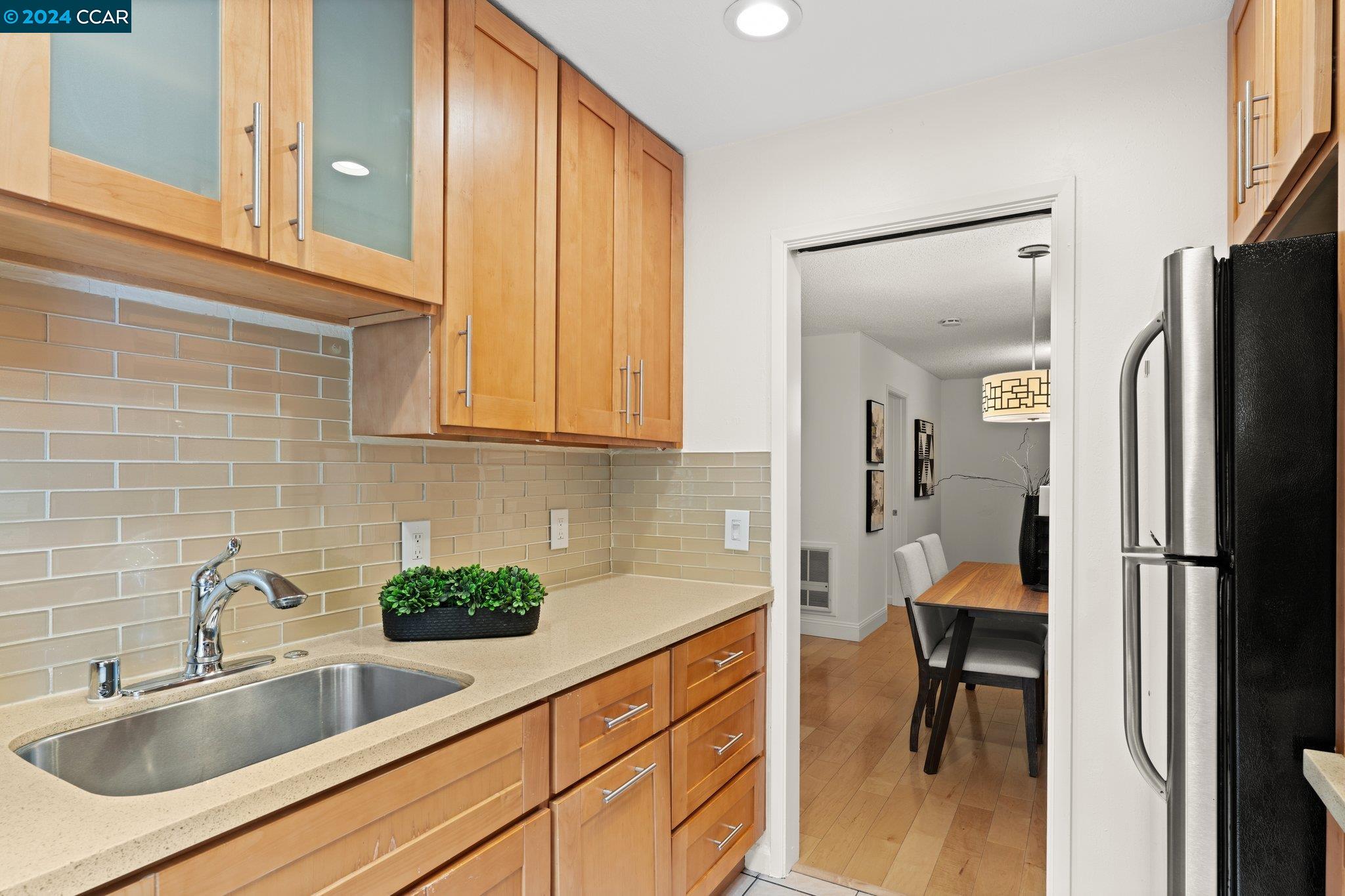 150 Pearl St # 220