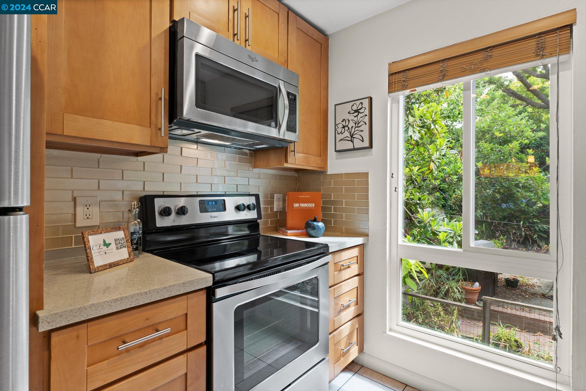 150 Pearl St # 220