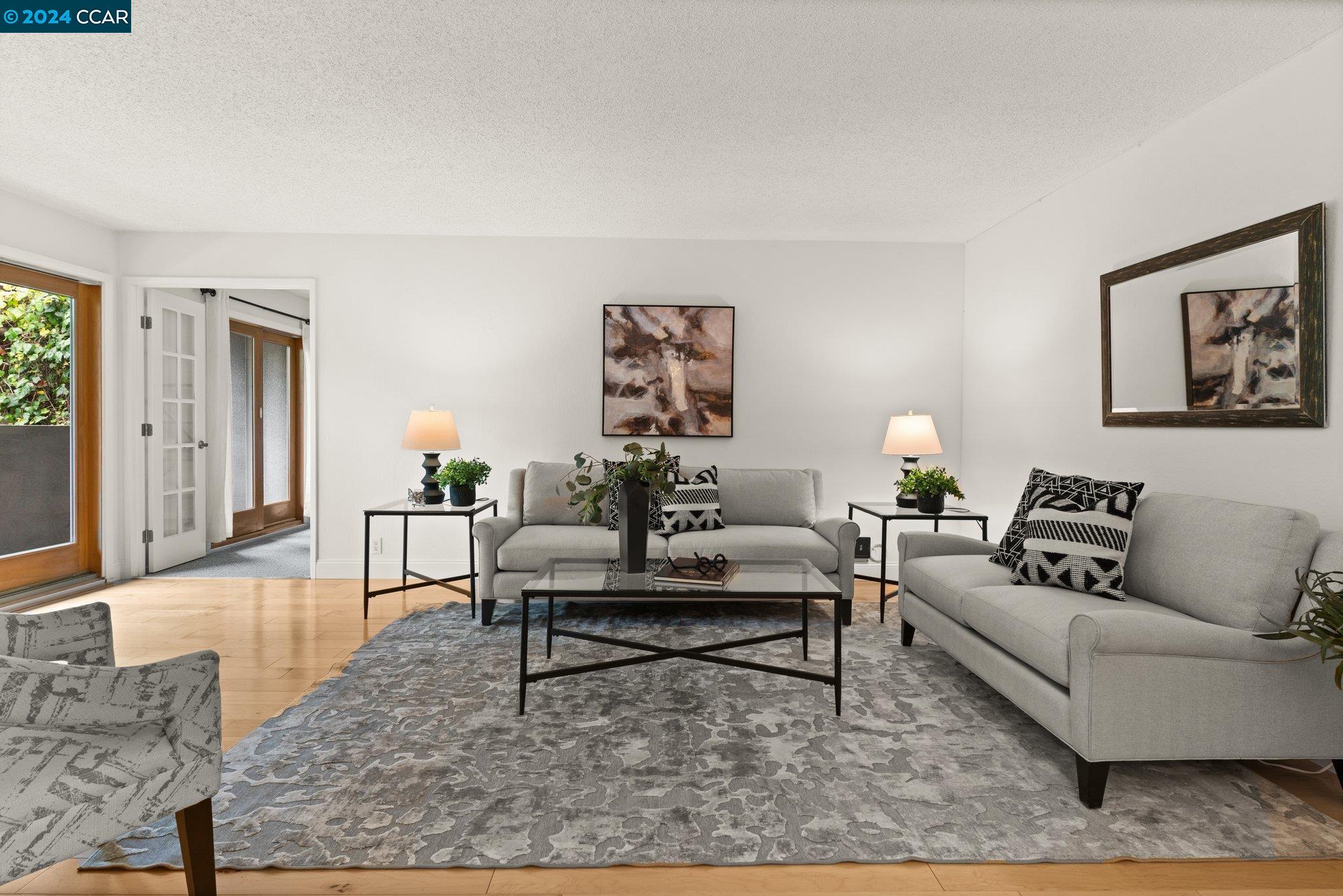 150 Pearl St # 220