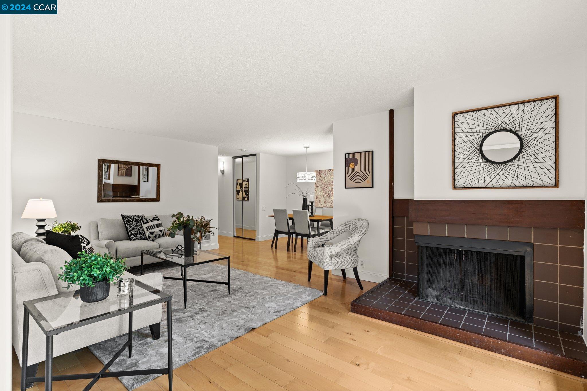 150 Pearl St # 220