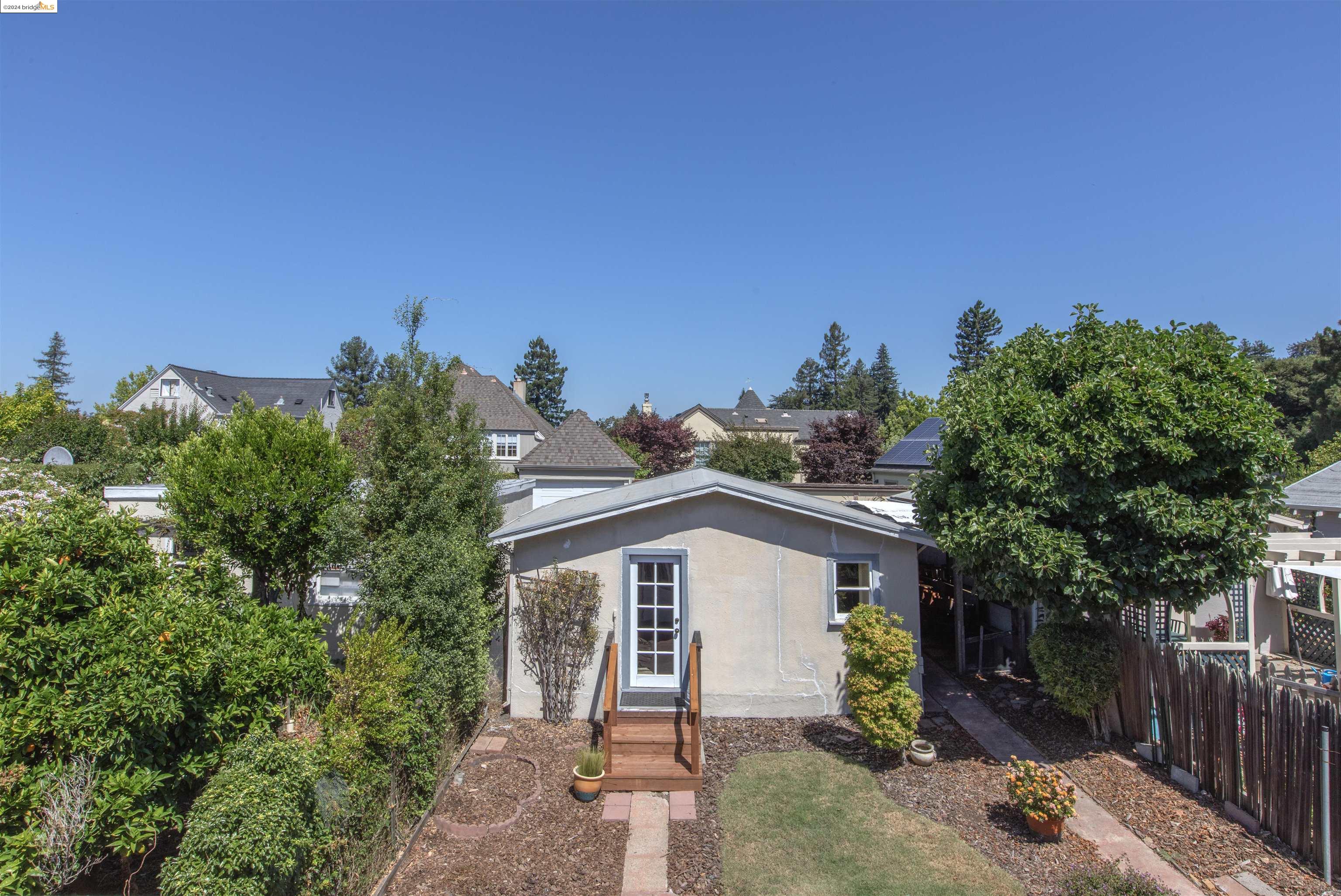 112 Oakmont Avenue