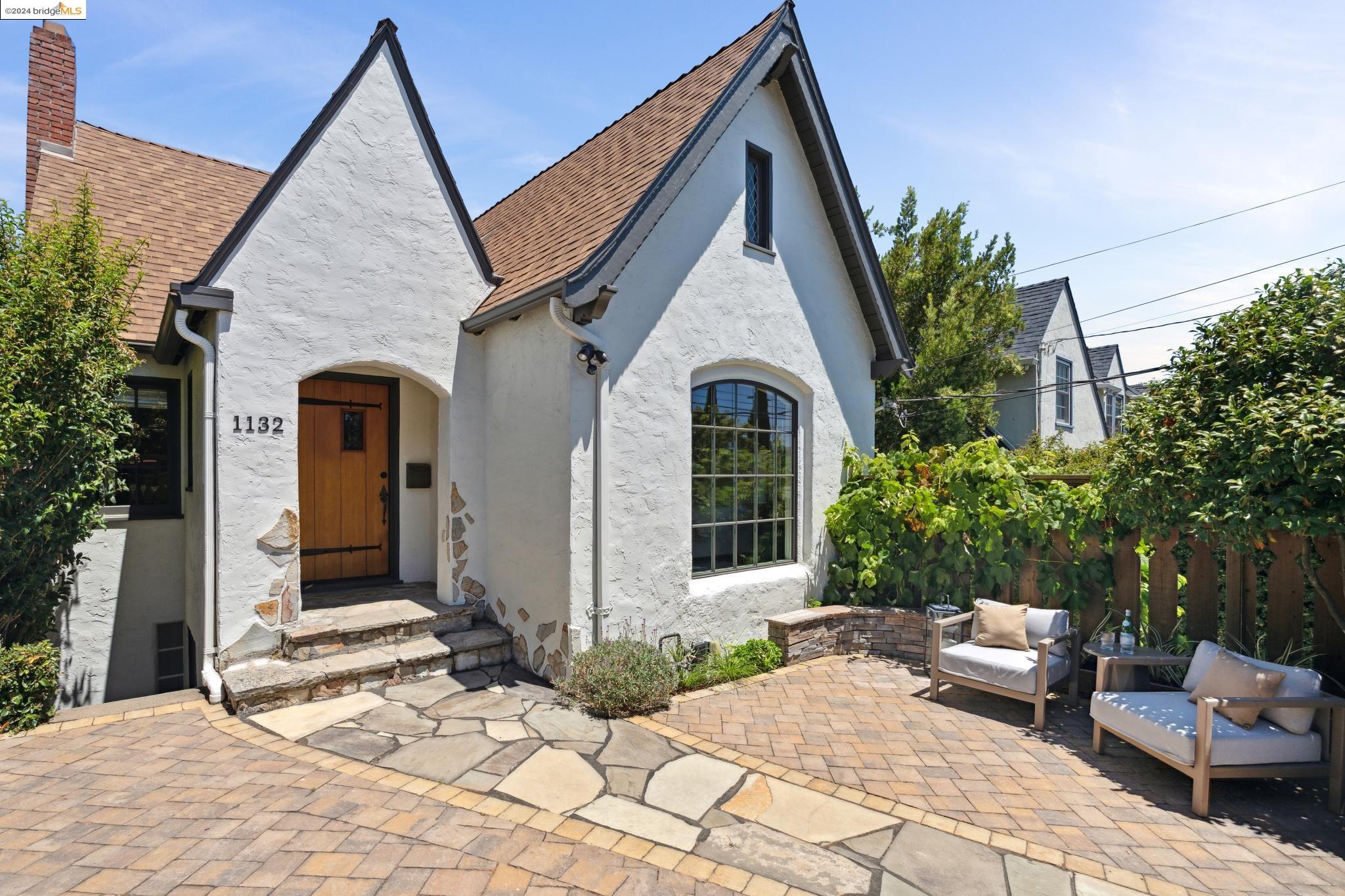 1132 Hollywood Ave