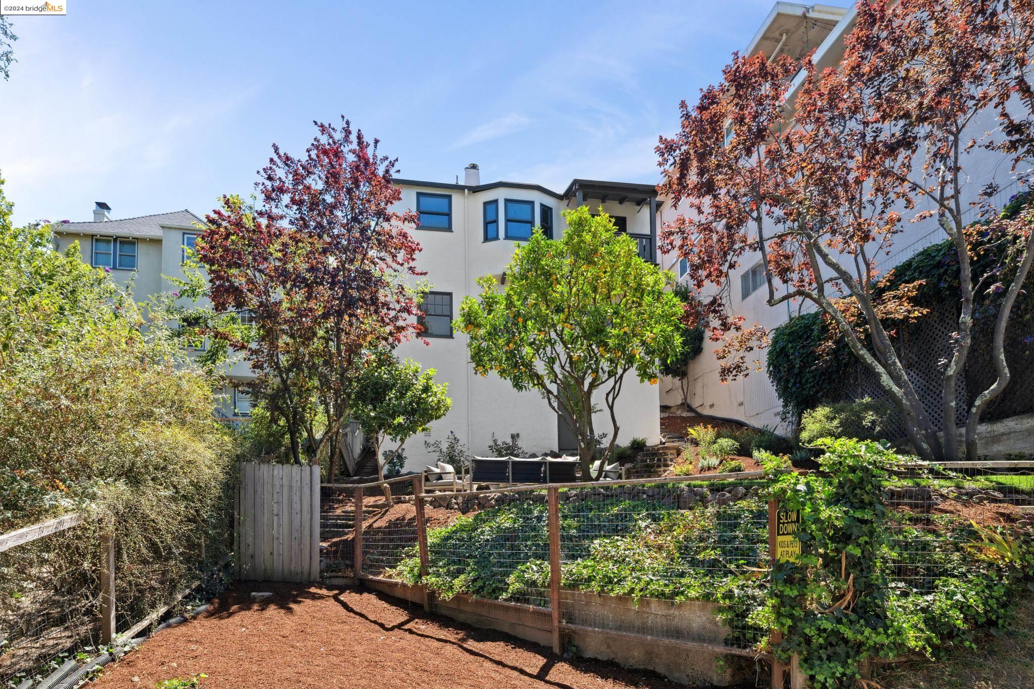 1132 Hollywood Ave
