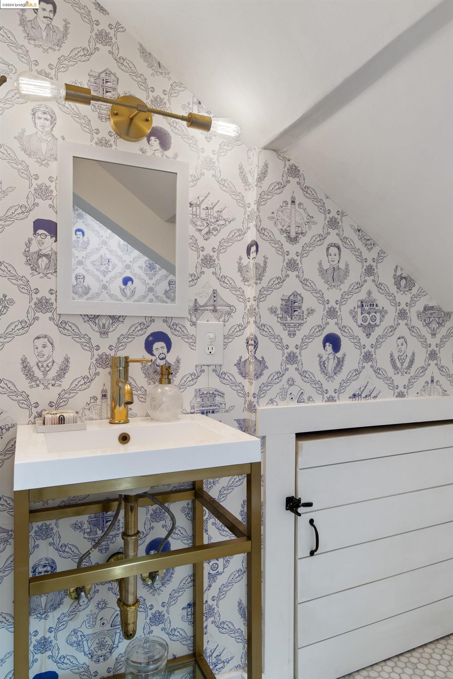 571 El Dorado Avenue