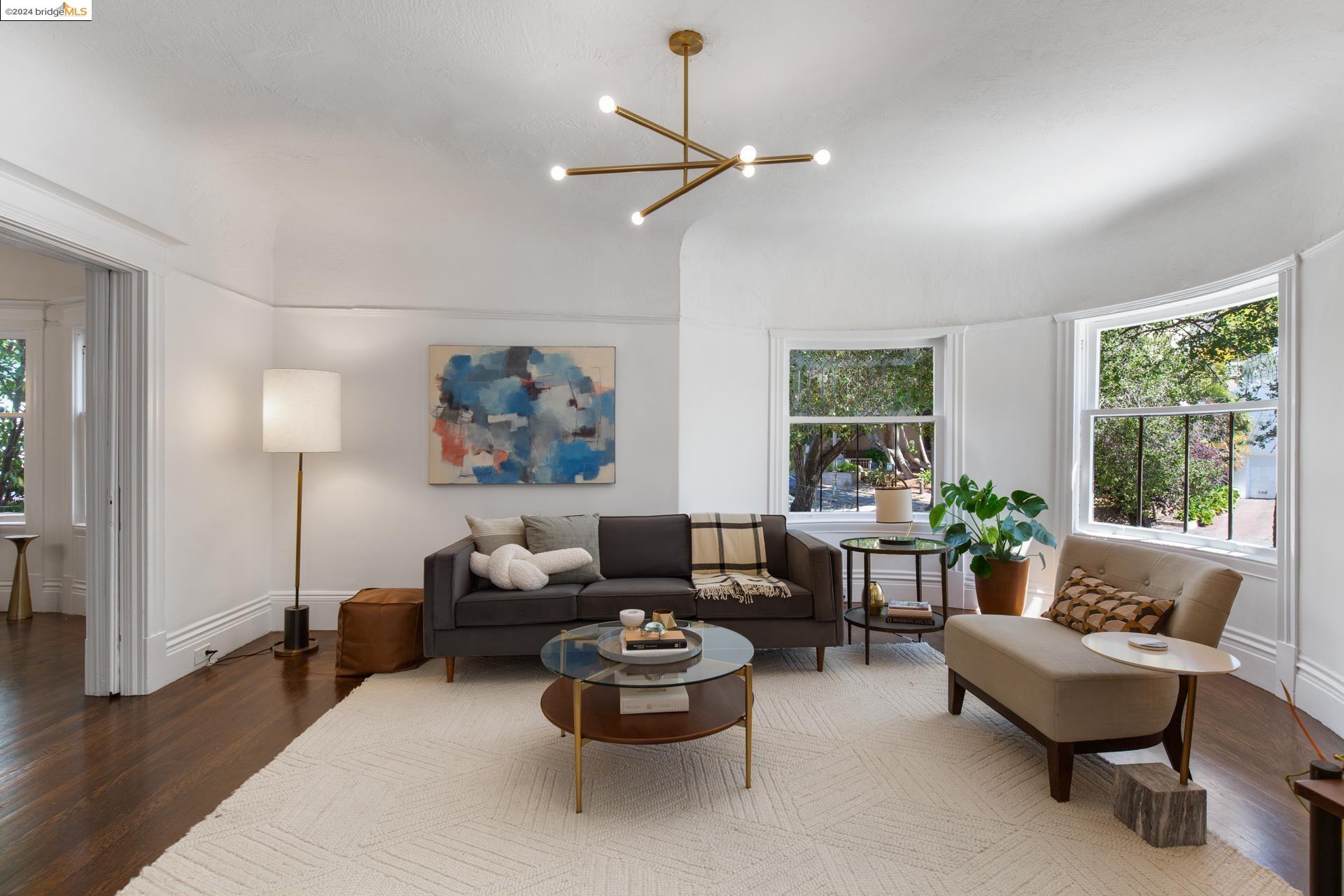 571 El Dorado Avenue