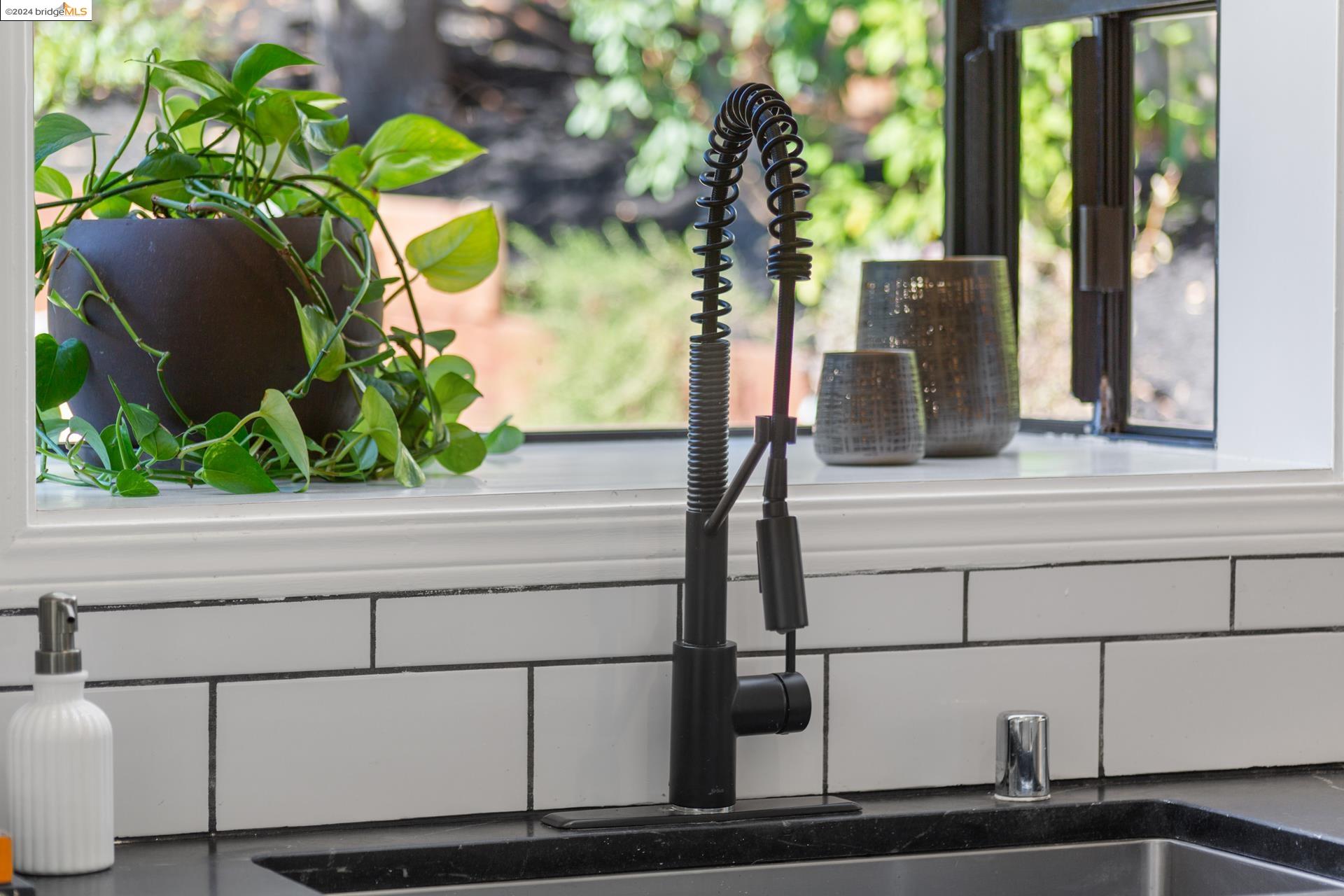 571 El Dorado Avenue