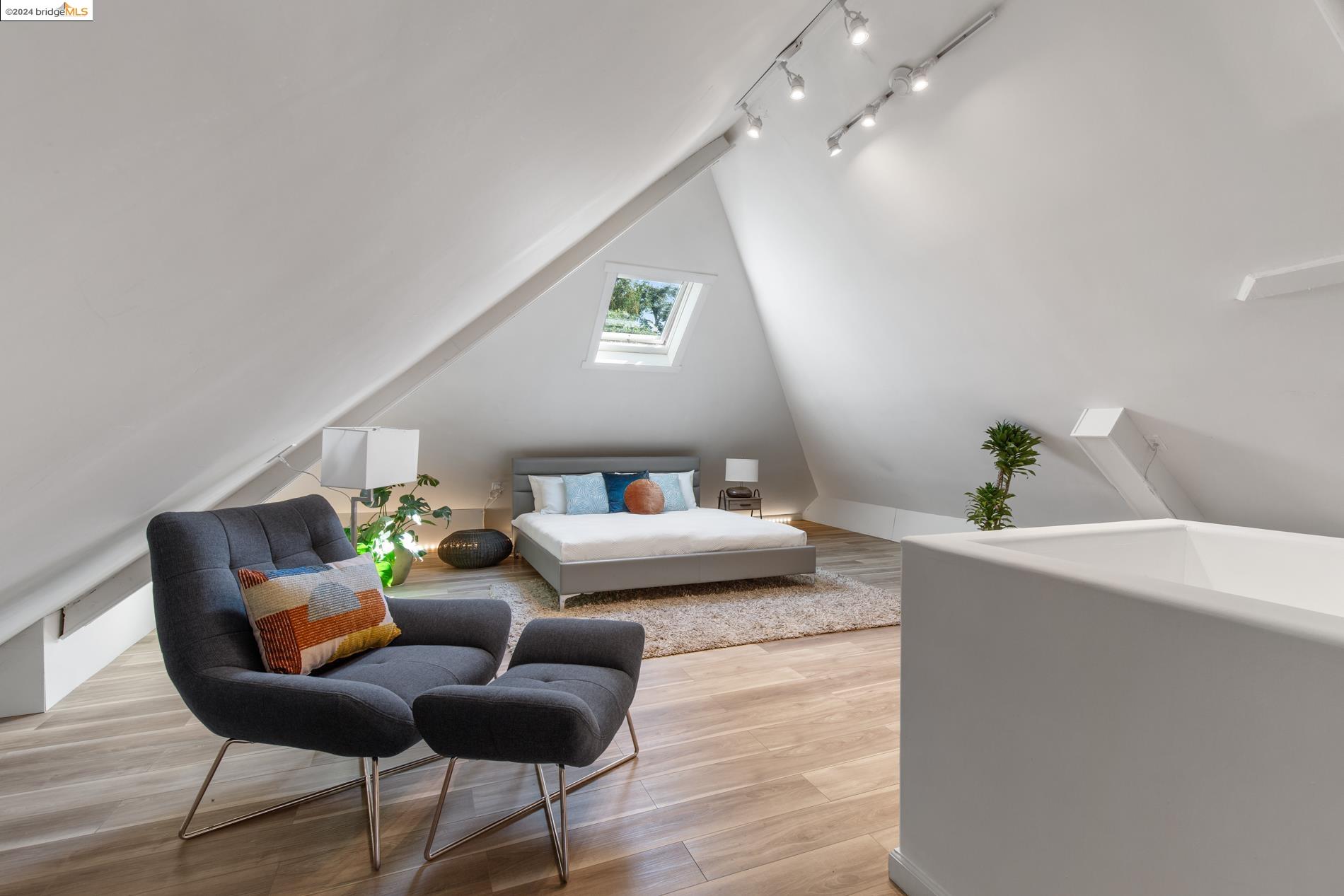 571 El Dorado Avenue