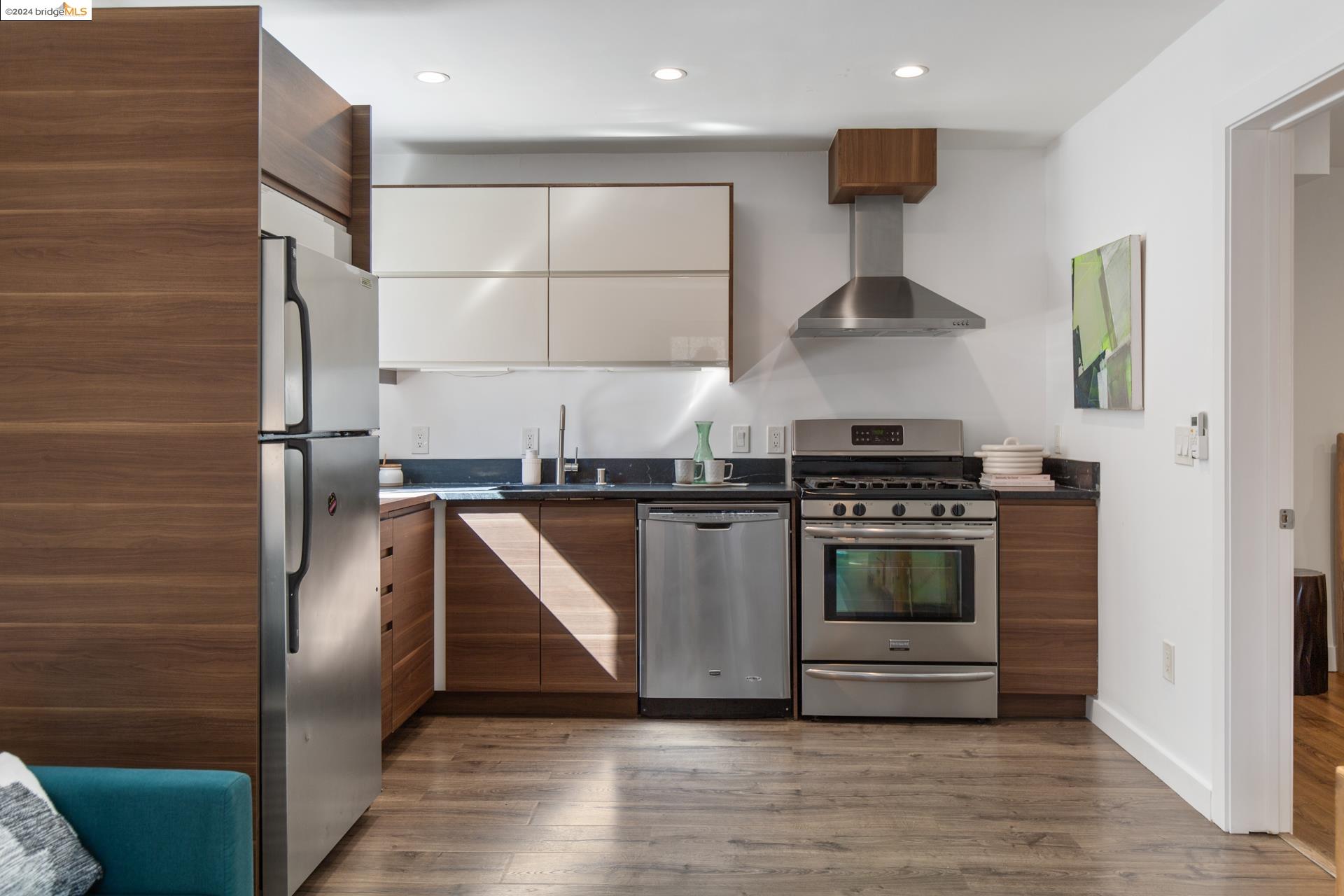 571 El Dorado Avenue