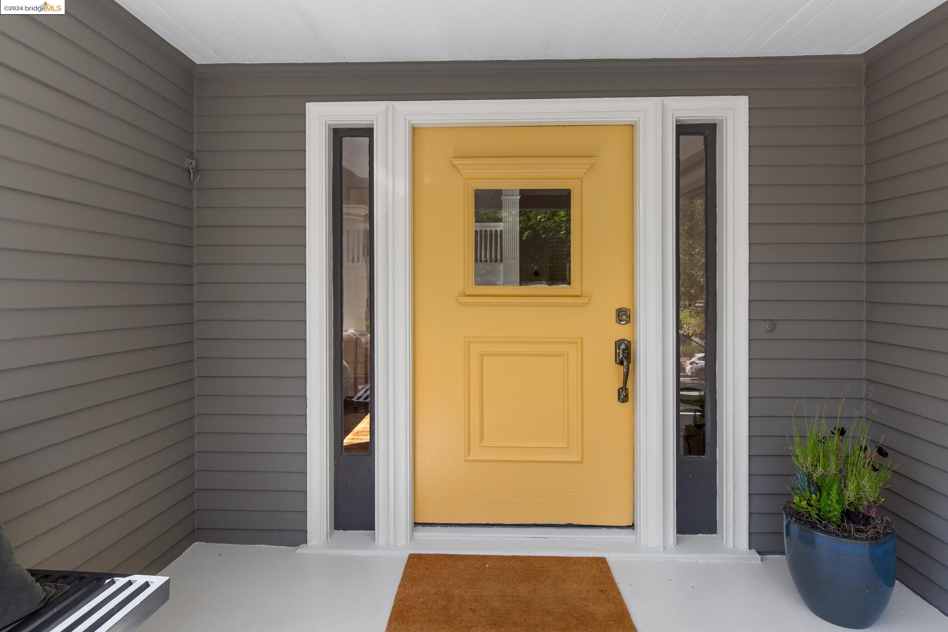 571 El Dorado Avenue