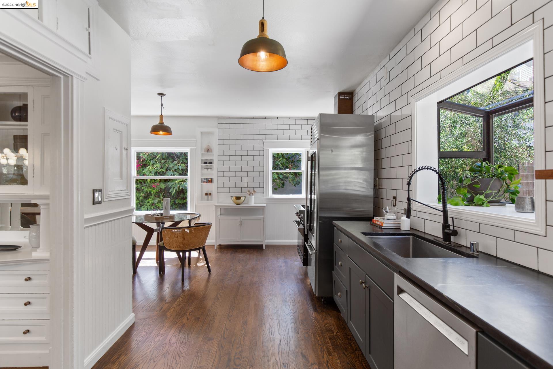 571 El Dorado Avenue