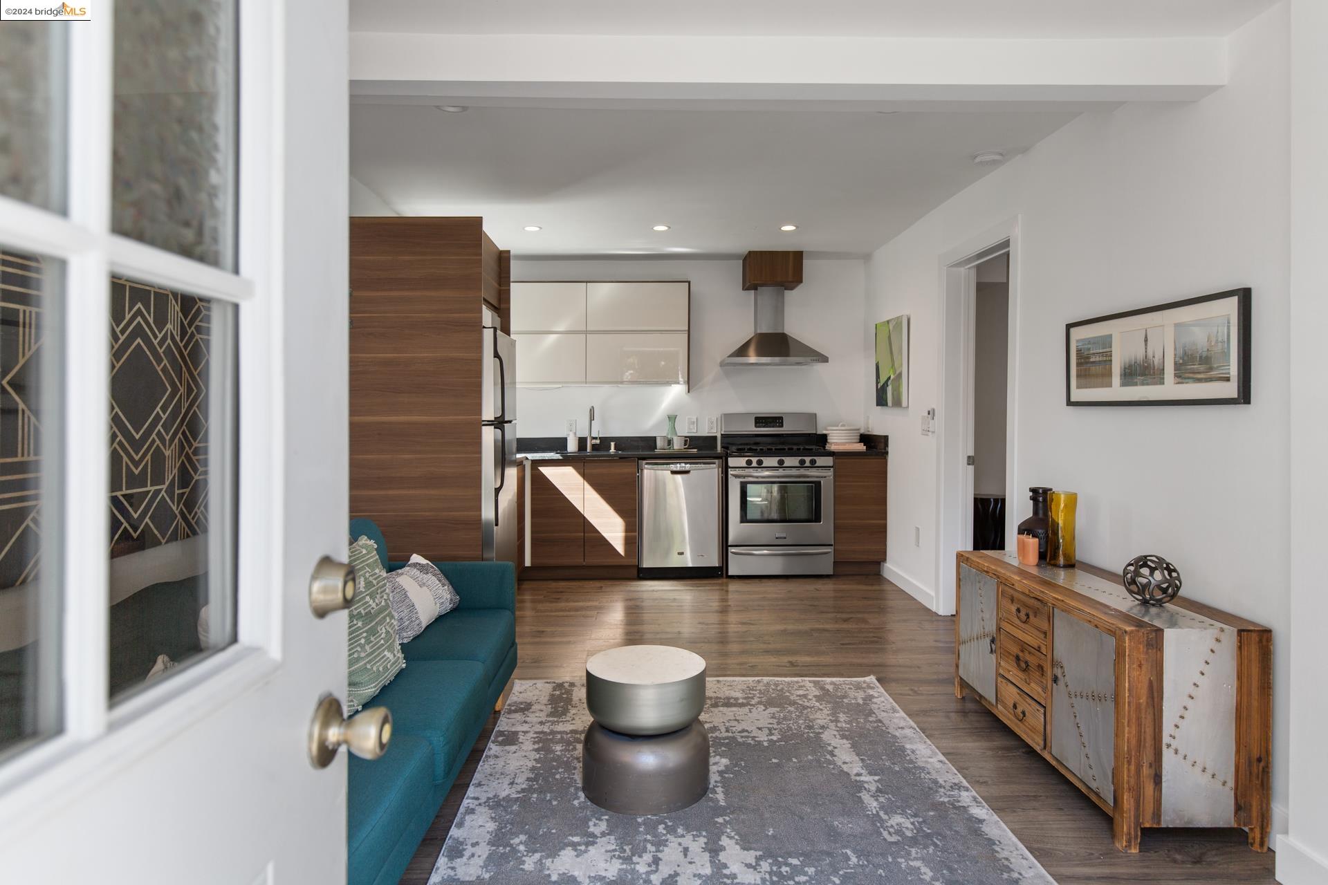 571 El Dorado Avenue