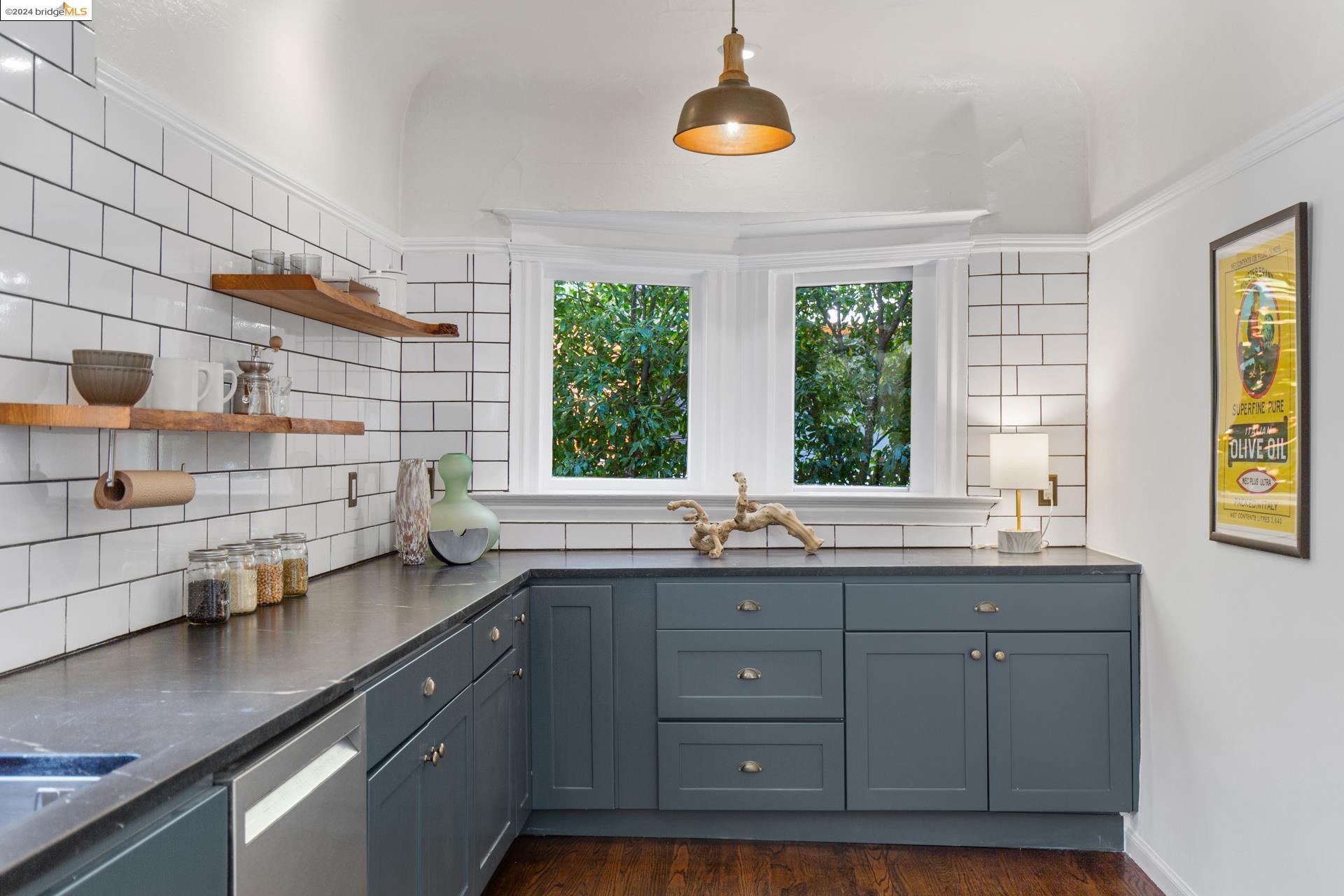 571 El Dorado Avenue