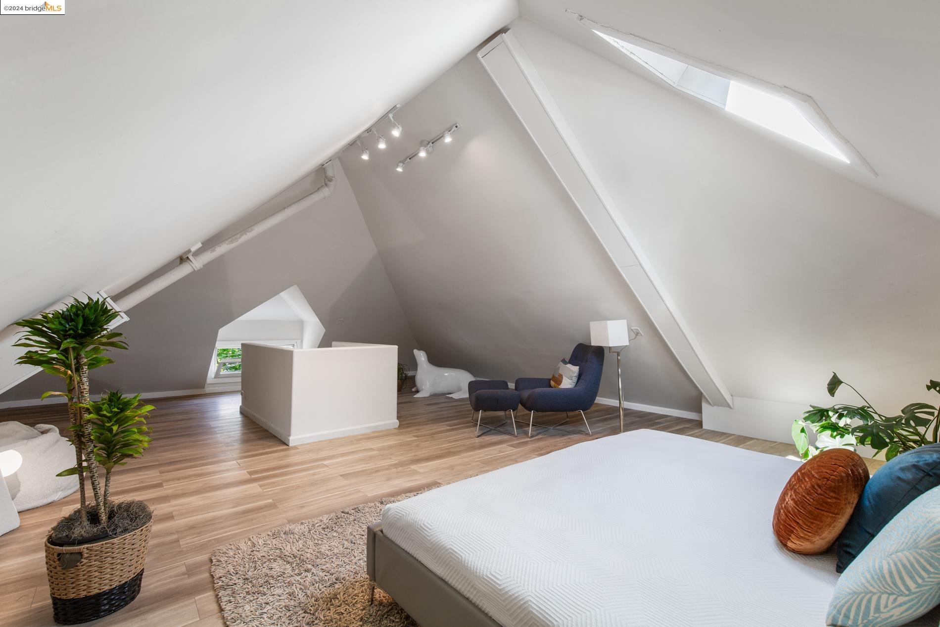 571 El Dorado Avenue