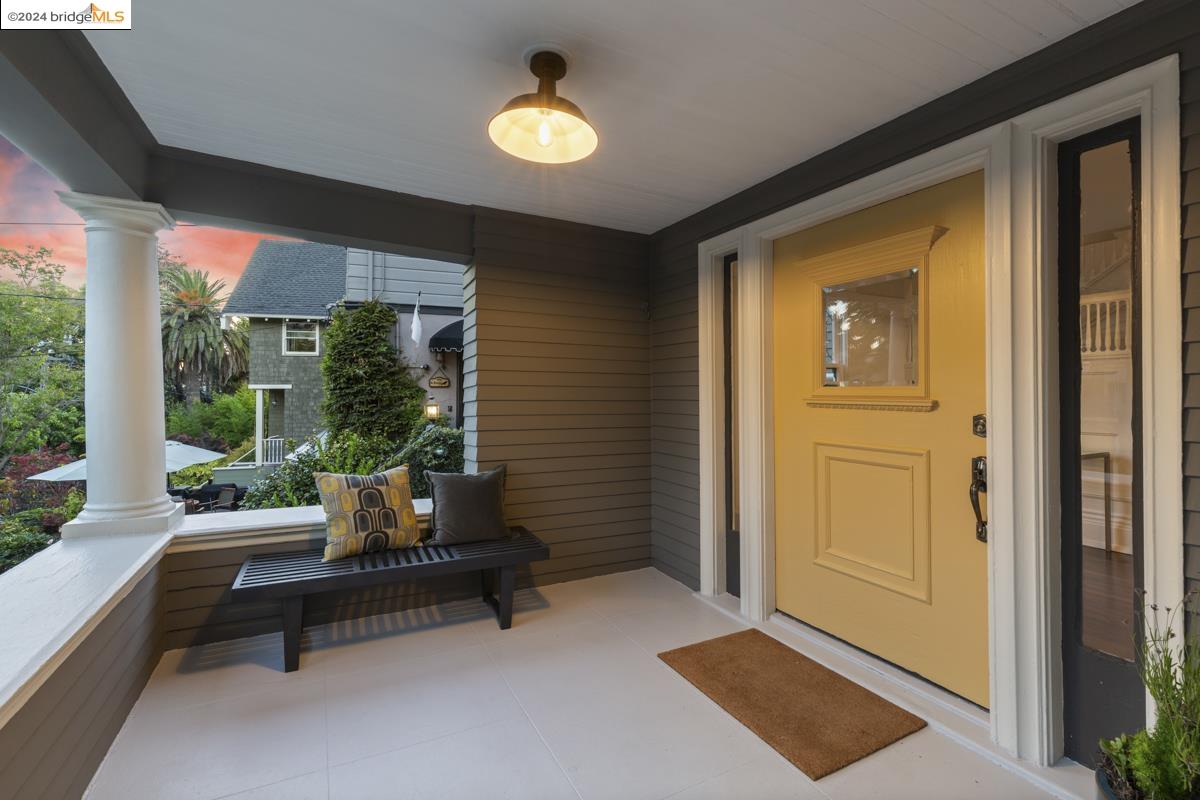 571 El Dorado Avenue