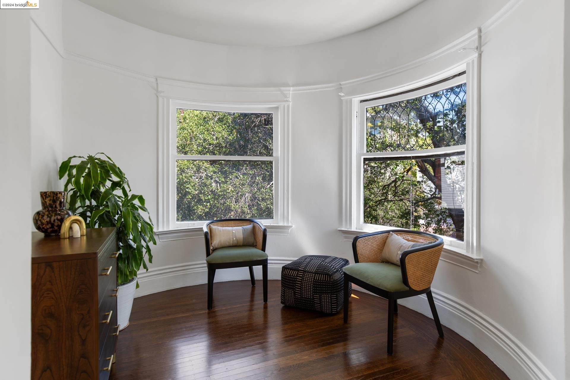 571 El Dorado Avenue