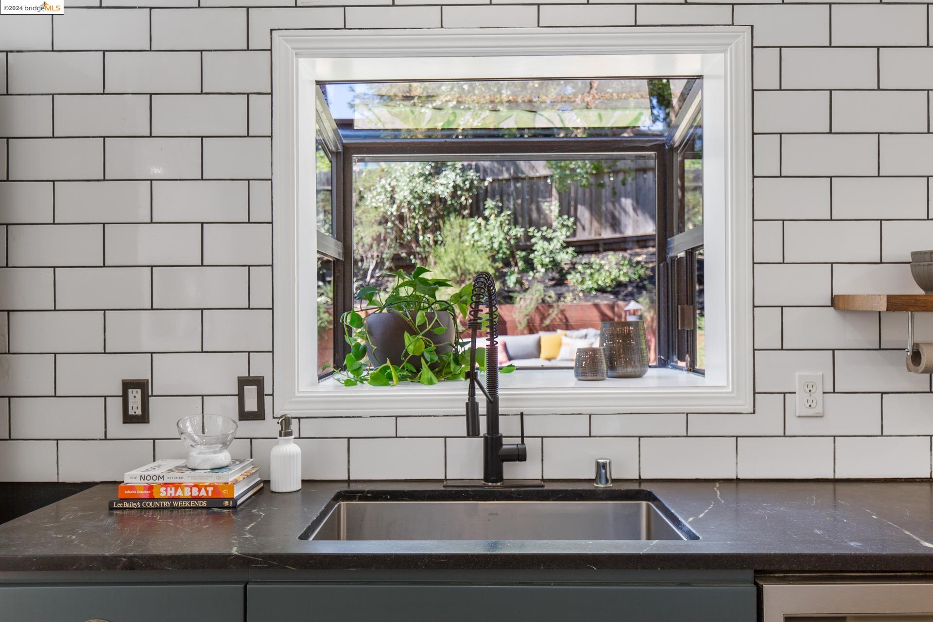 571 El Dorado Avenue