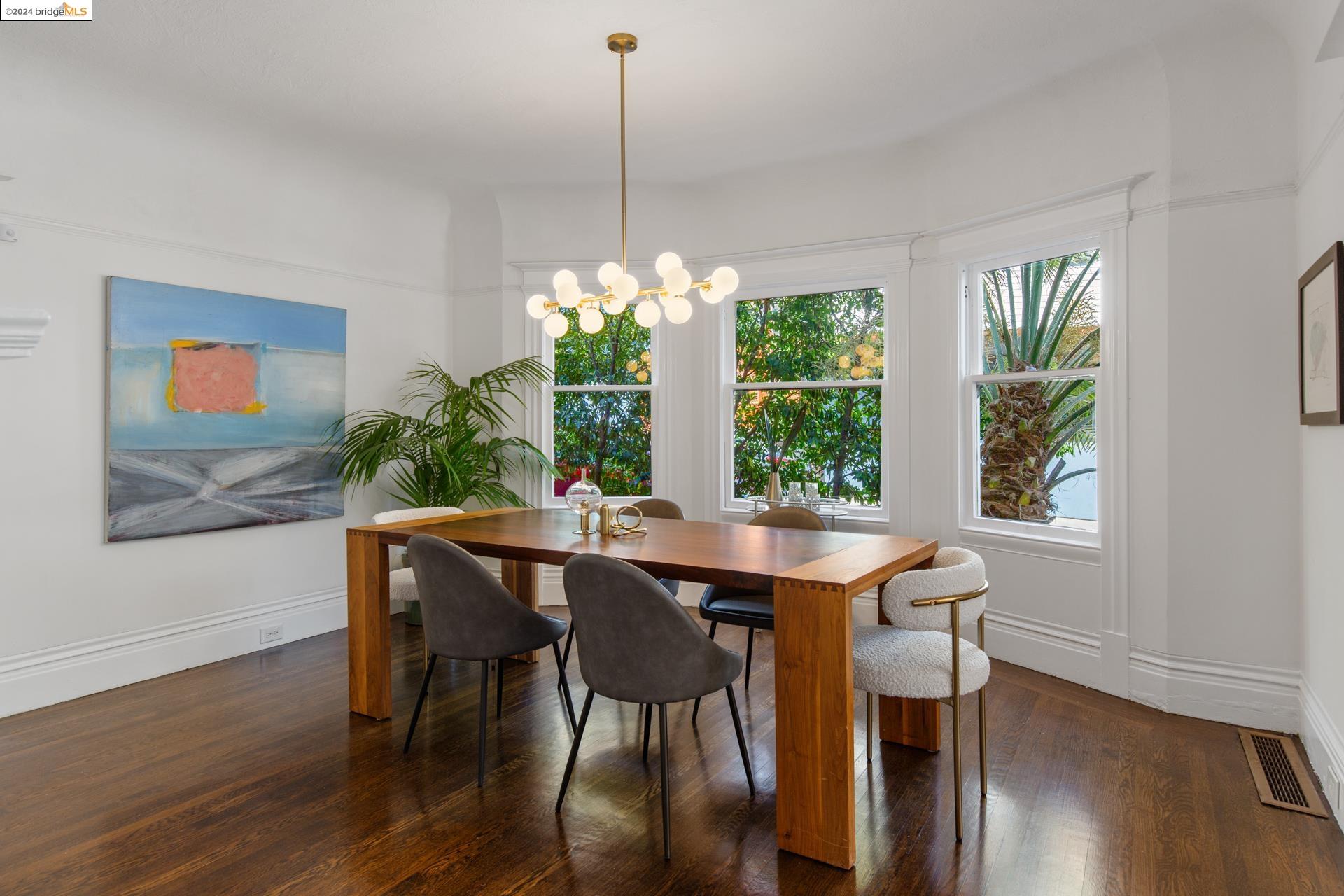 571 El Dorado Avenue