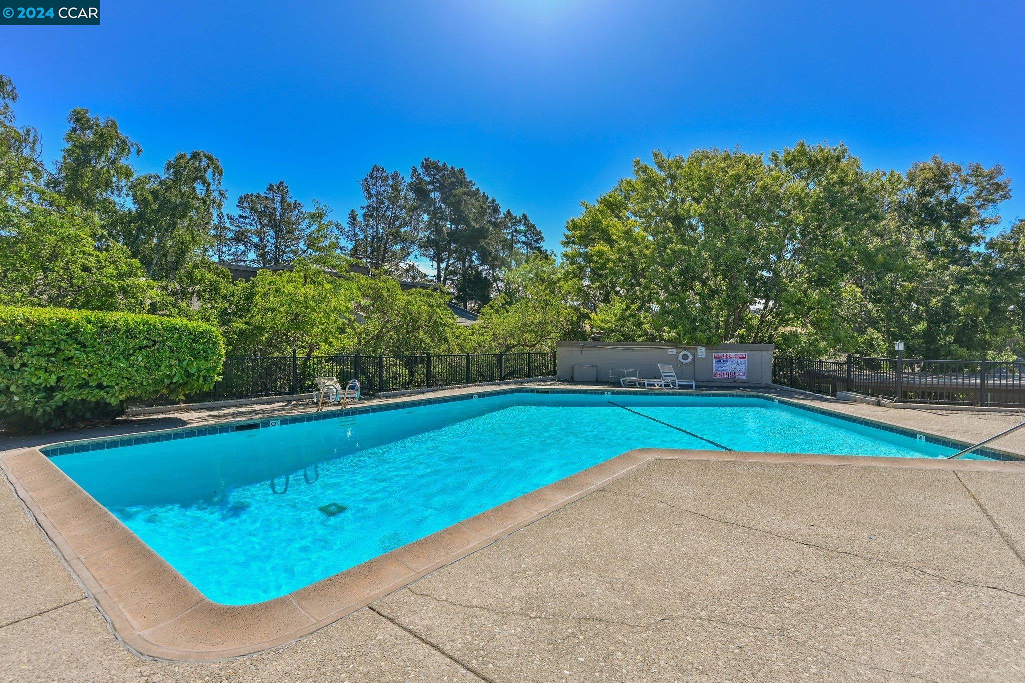 2079 Ascot Dr # 137
