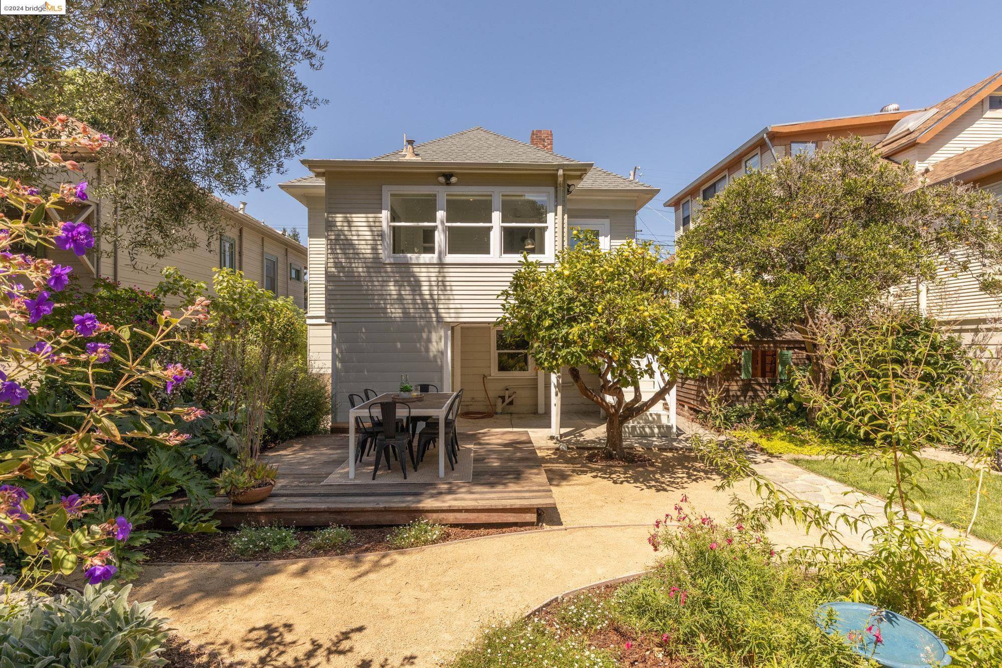 3007 Galindo St