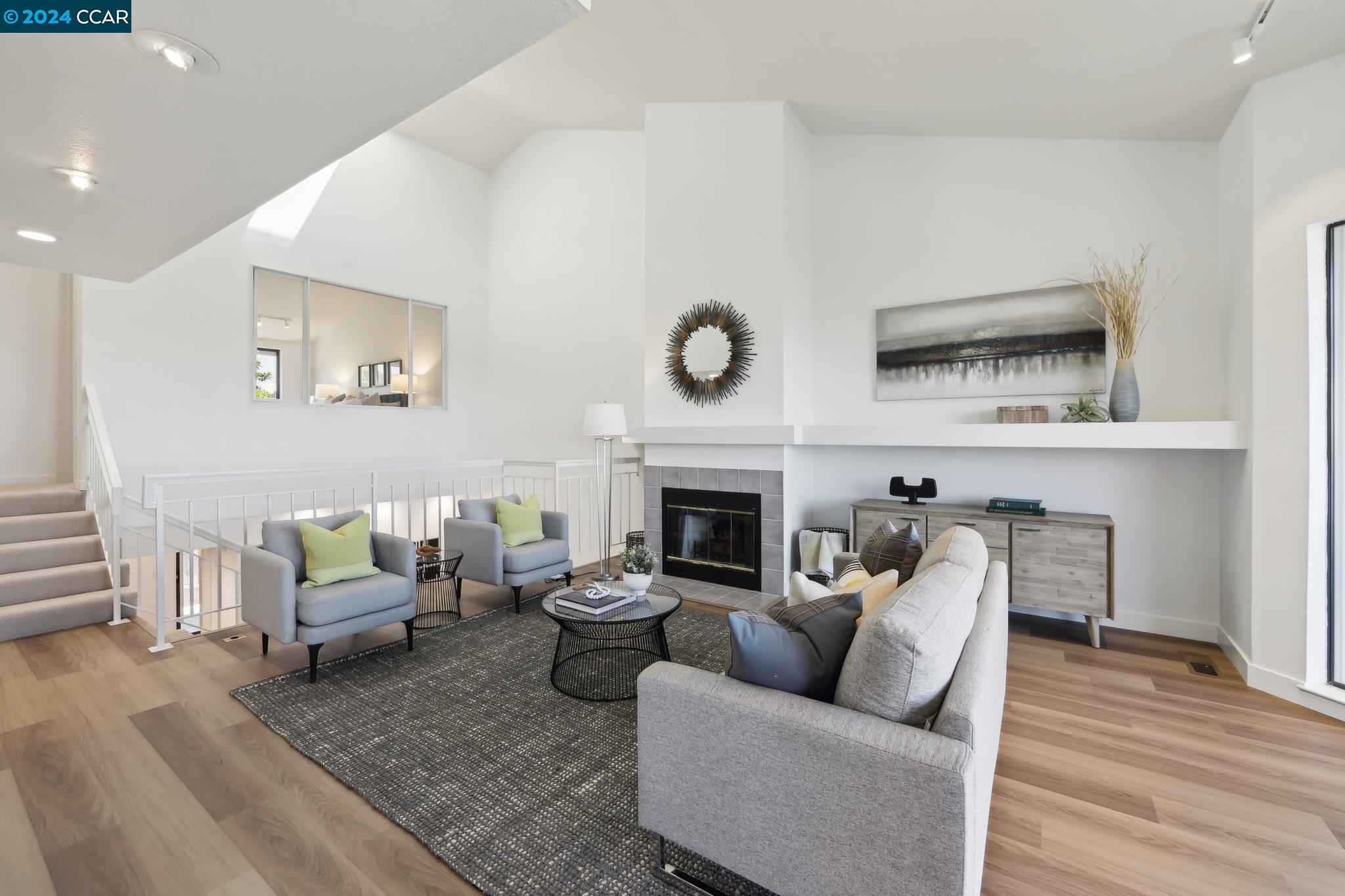 27 Windward Hill