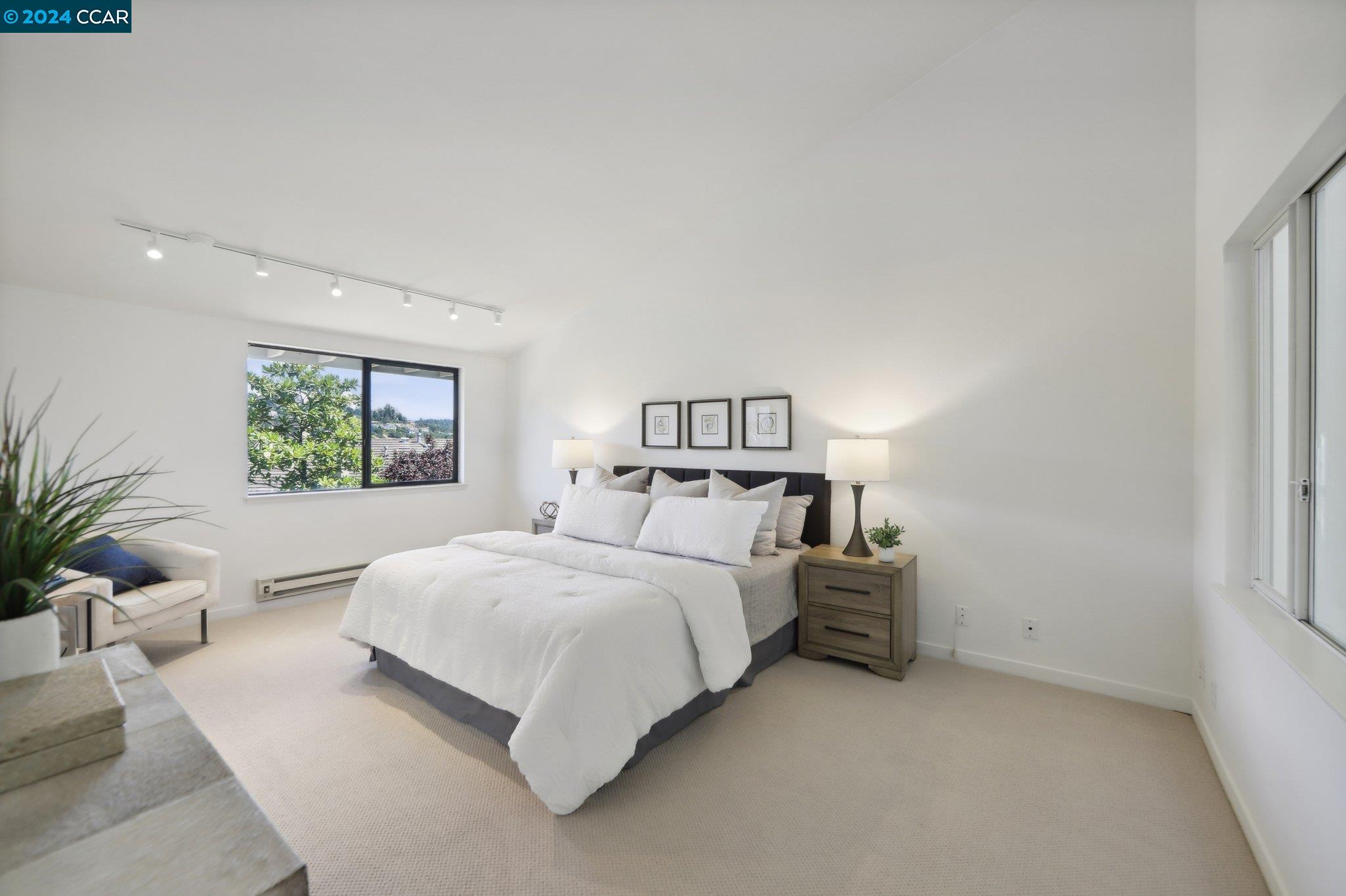 27 Windward Hill