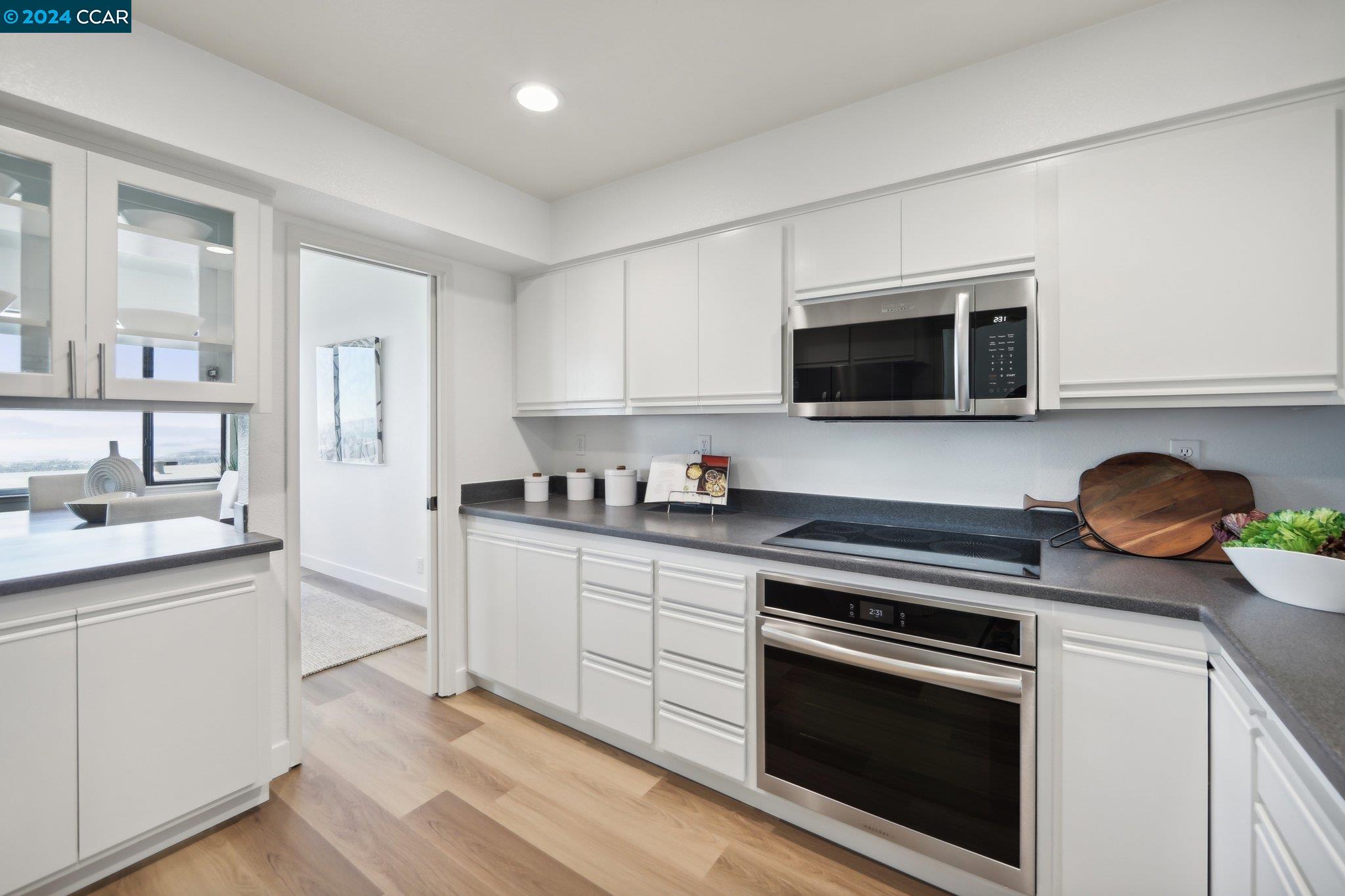 27 Windward Hill