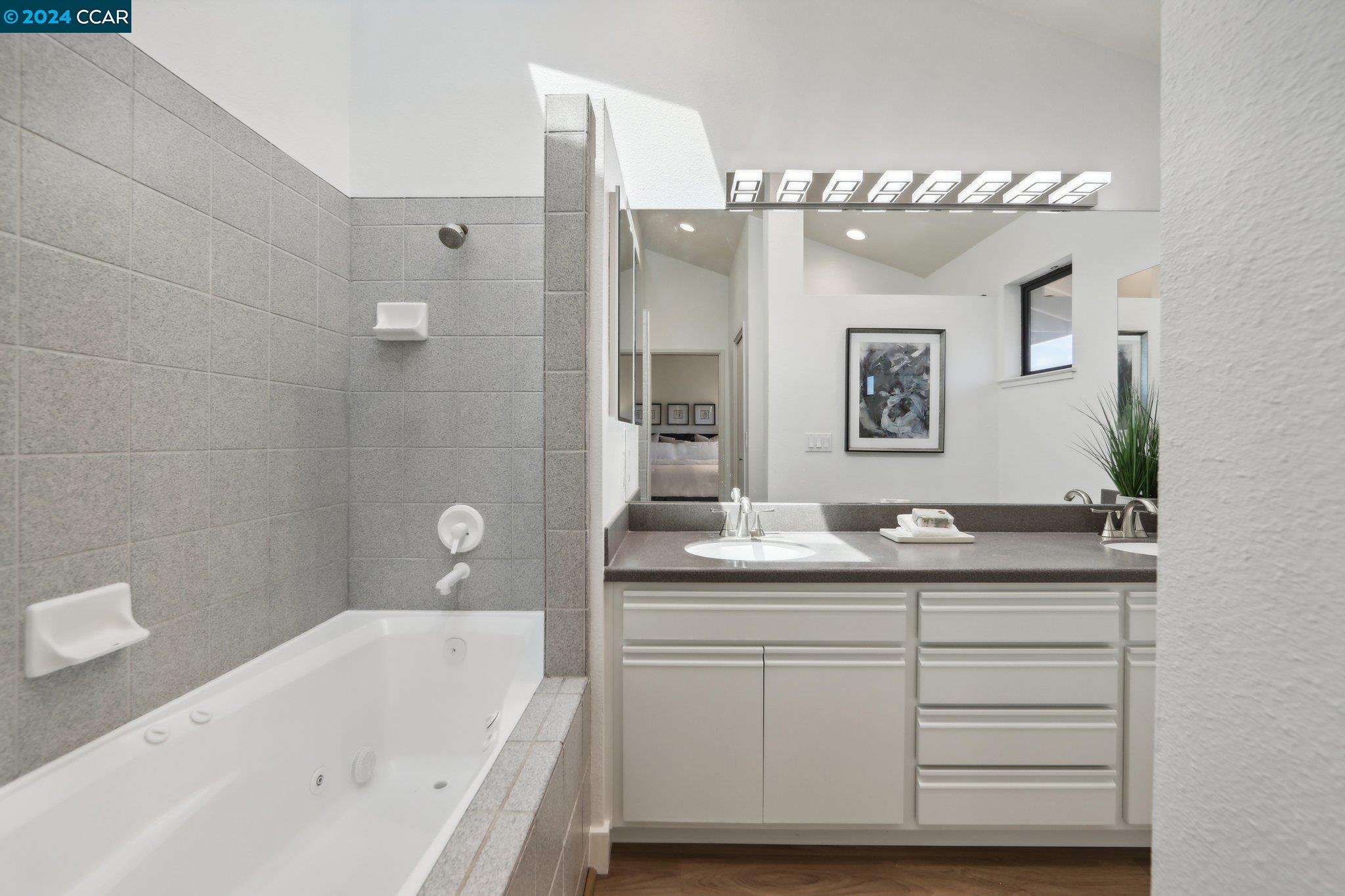 27 Windward Hill