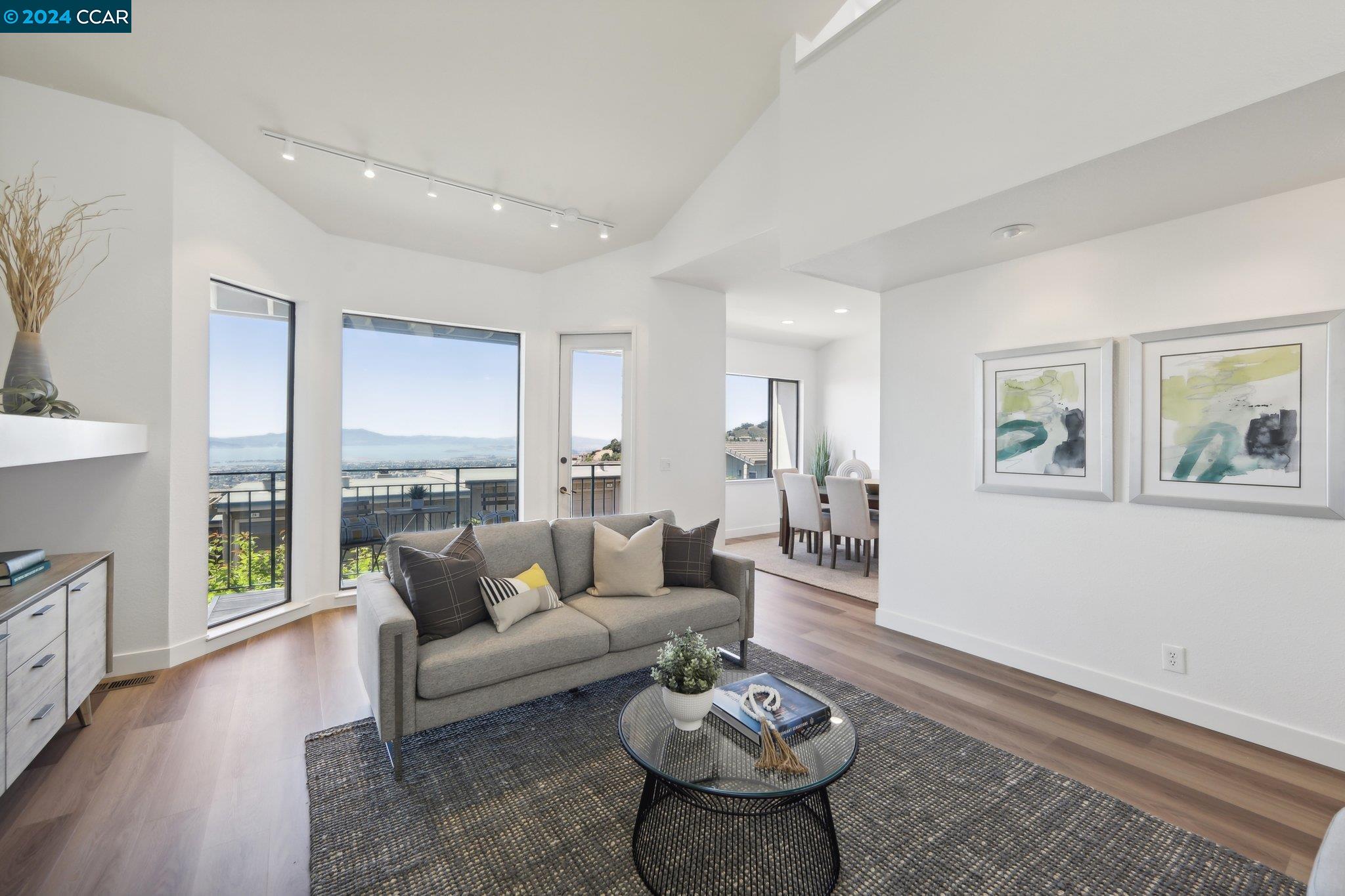 27 Windward Hill