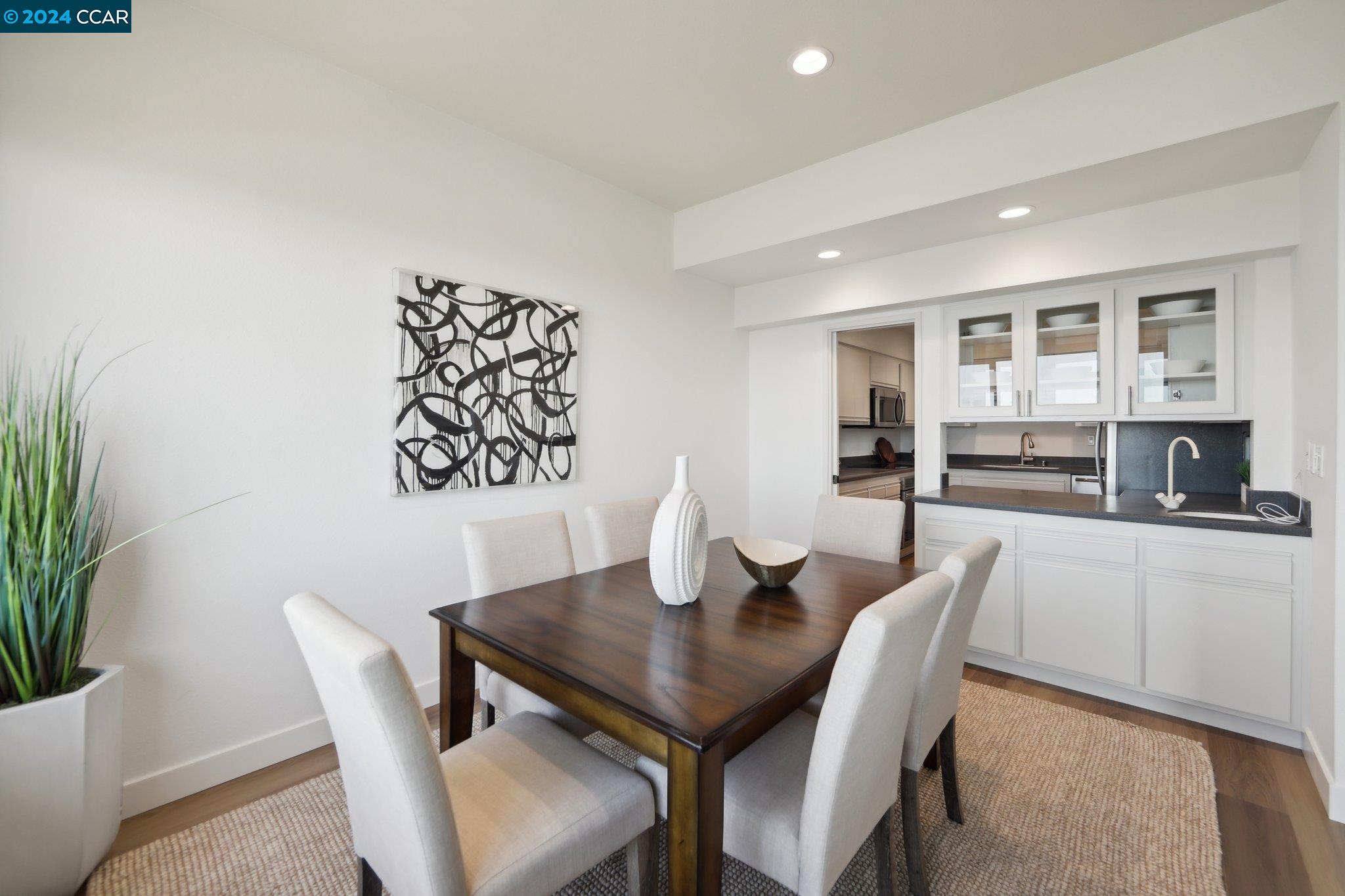 27 Windward Hill
