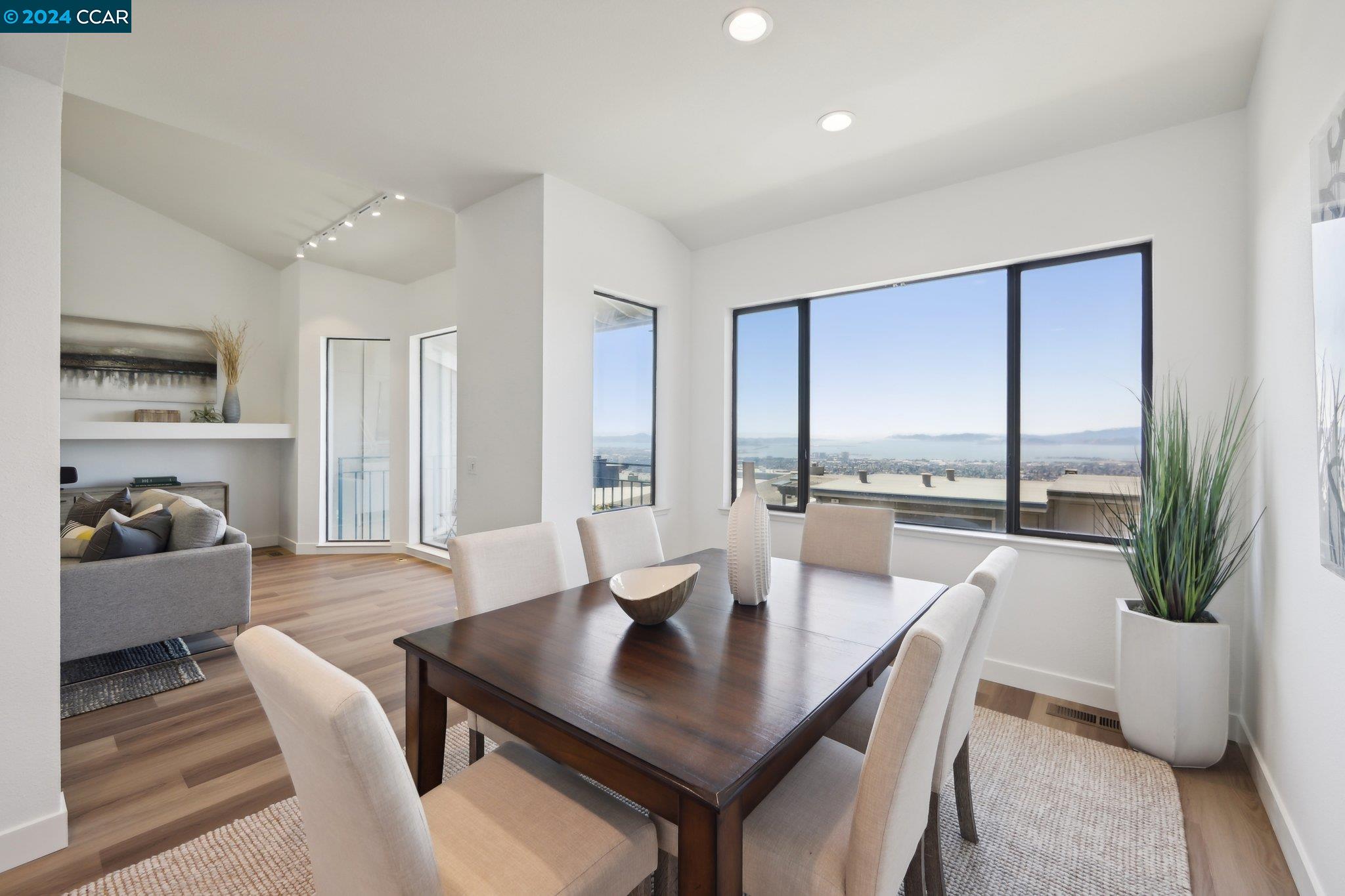 27 Windward Hill