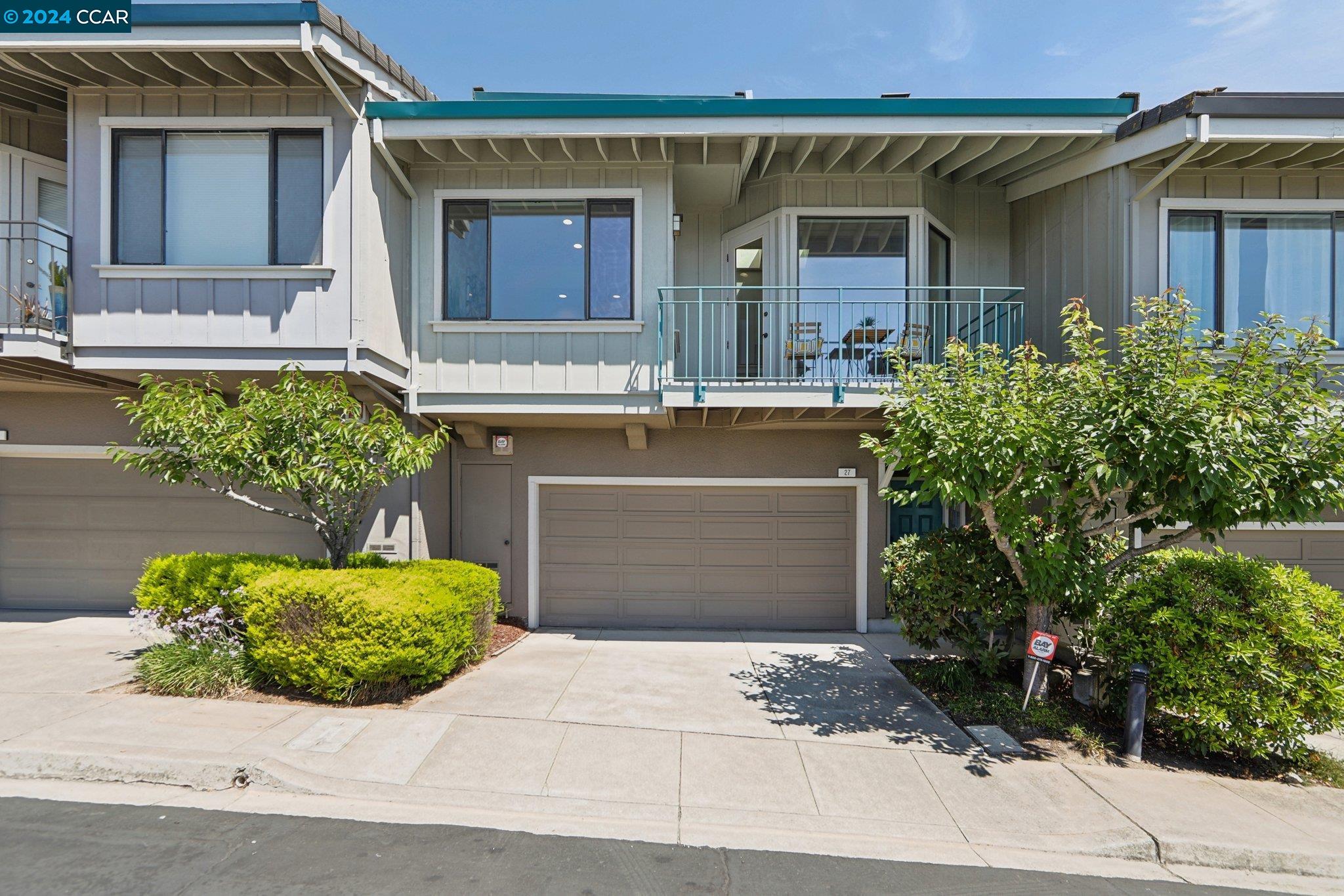 27 Windward Hill