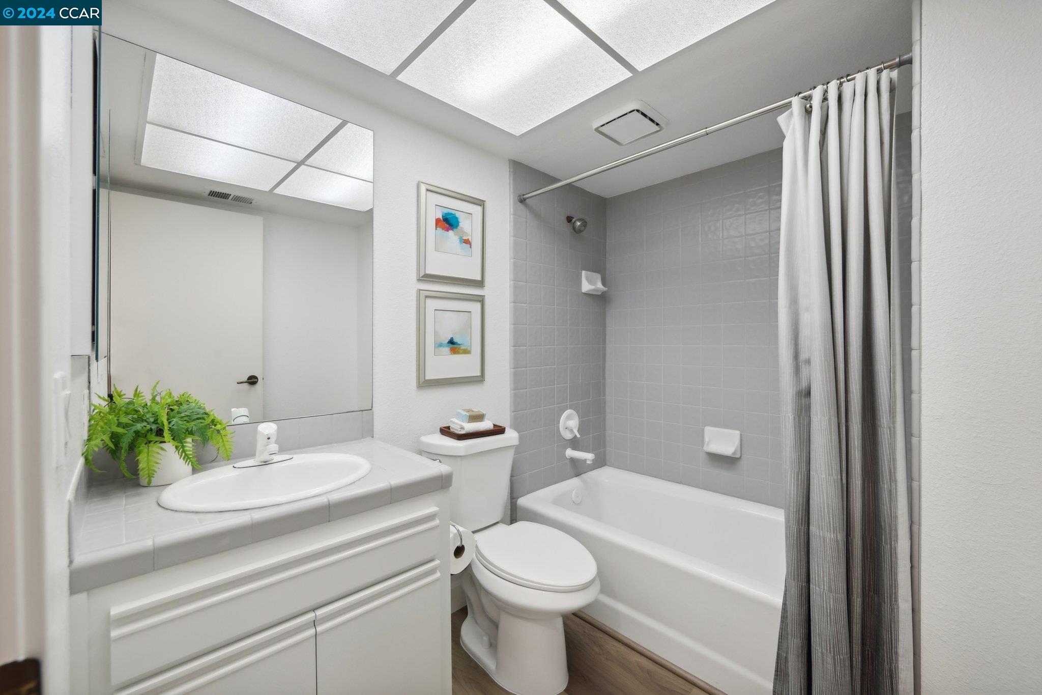 27 Windward Hill