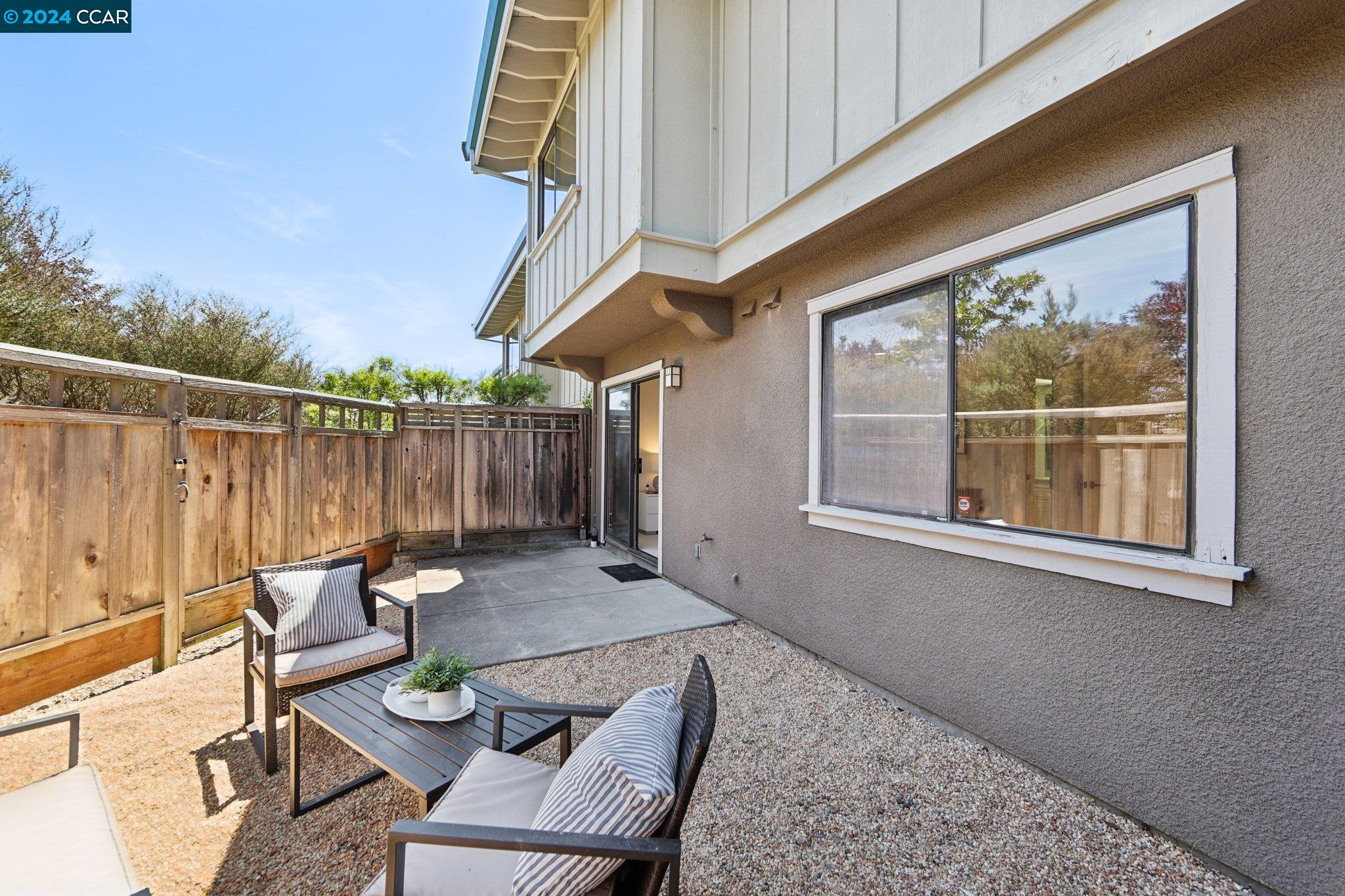27 Windward Hill